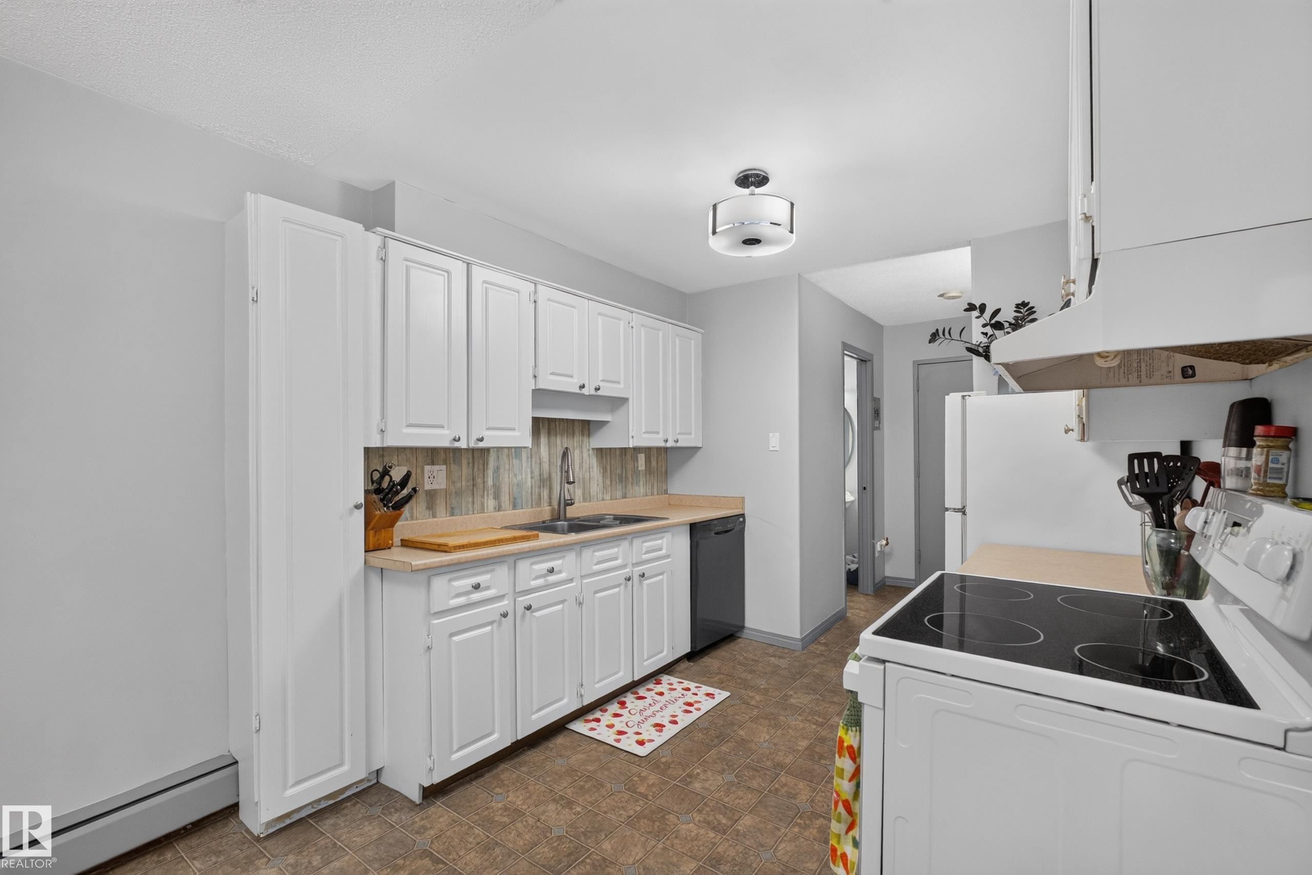 103 7805 159 Street, Edmonton, AB