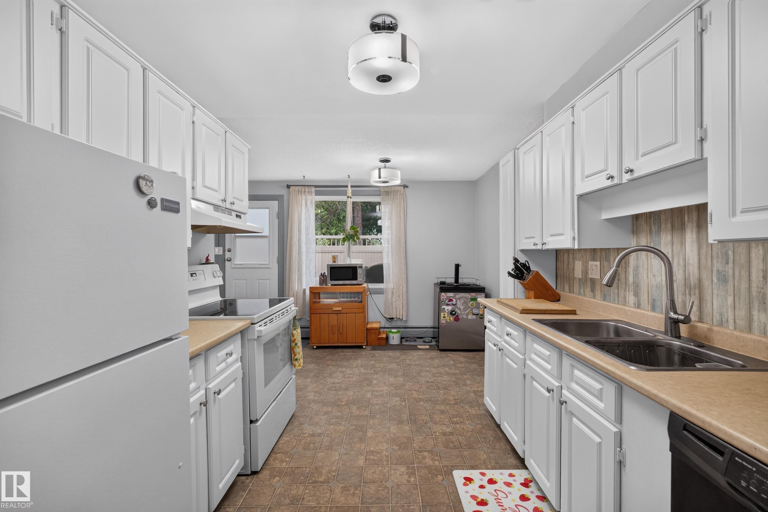 103 7805 159 Street, Edmonton, AB