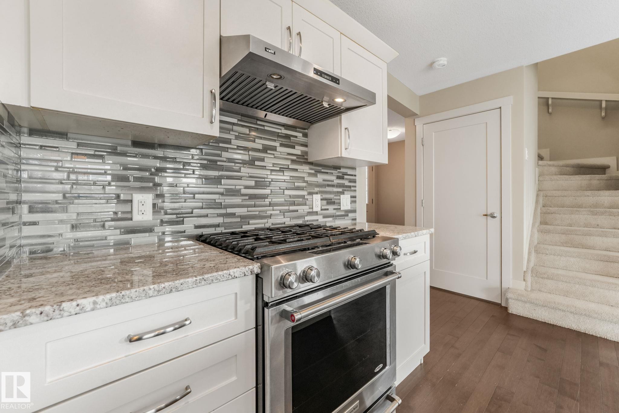16619 14 Avenue, Edmonton, AB