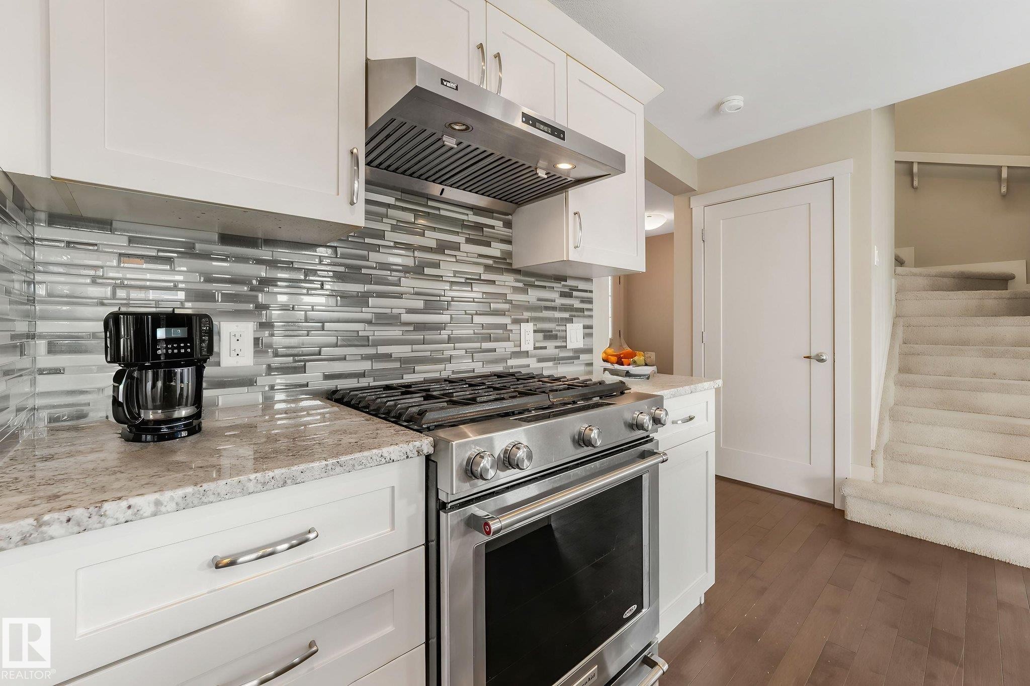 16619 14 Avenue, Edmonton, AB