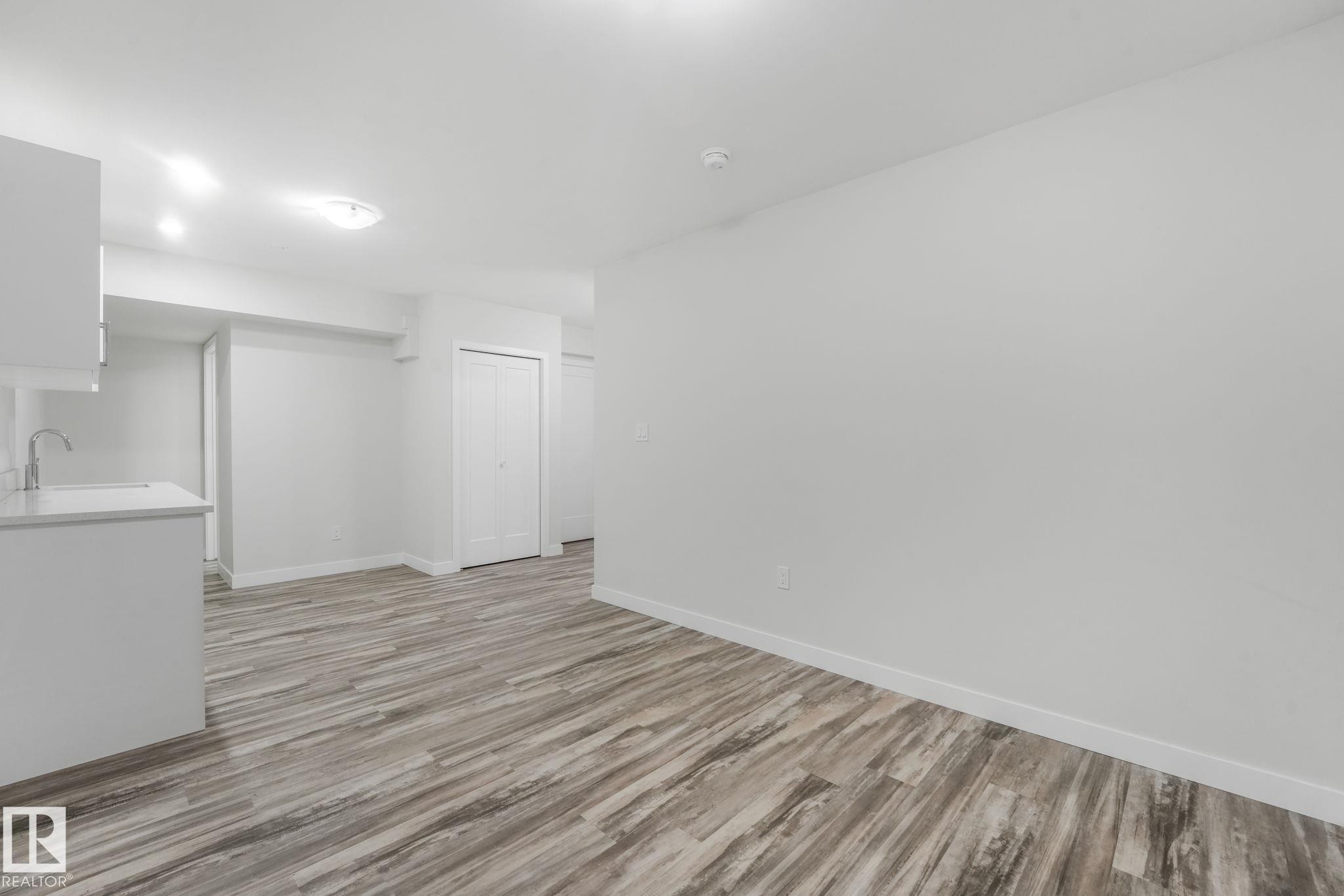 16619 14 Avenue, Edmonton, AB