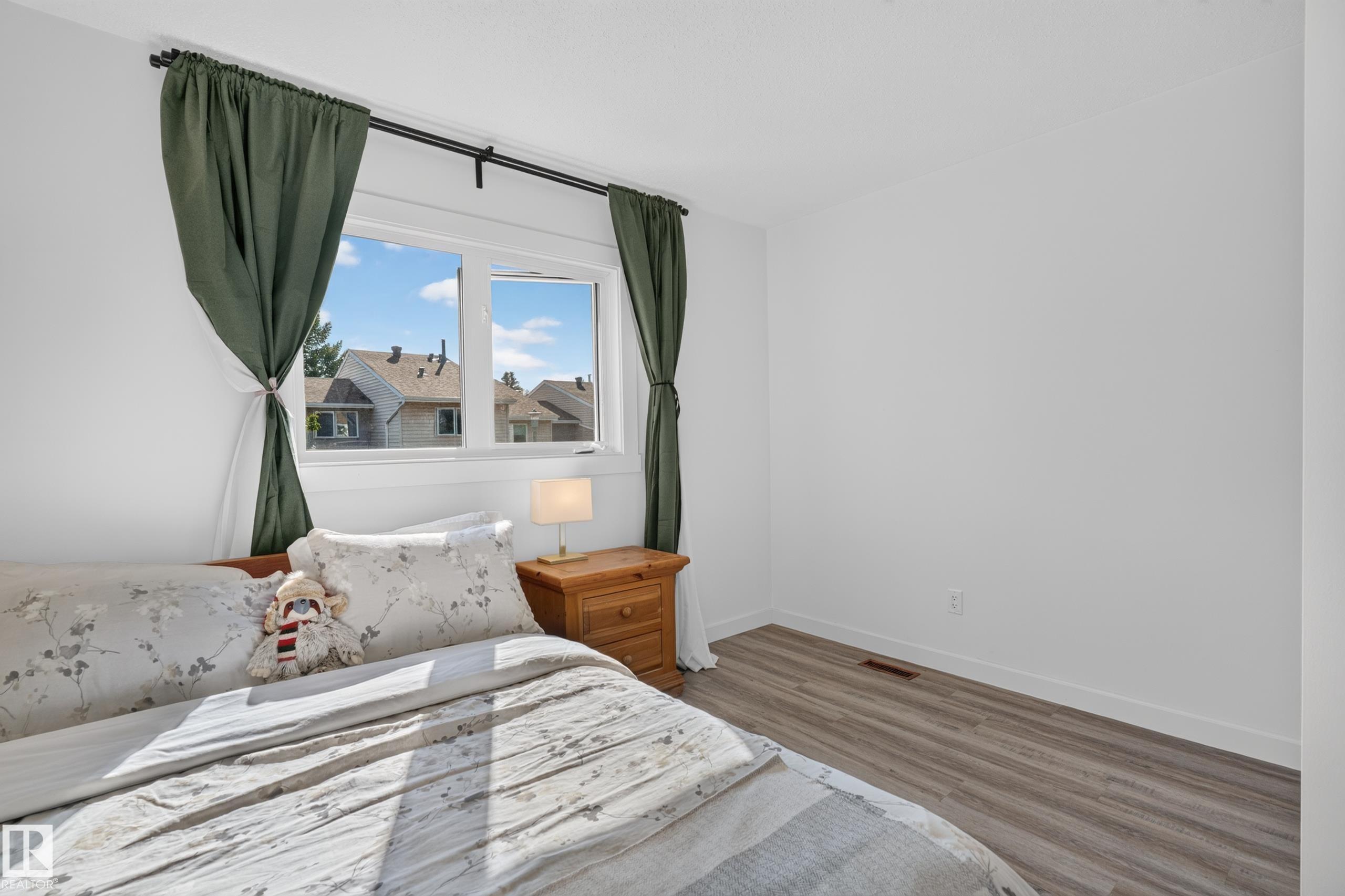 6712 36A Avenue, Edmonton, AB