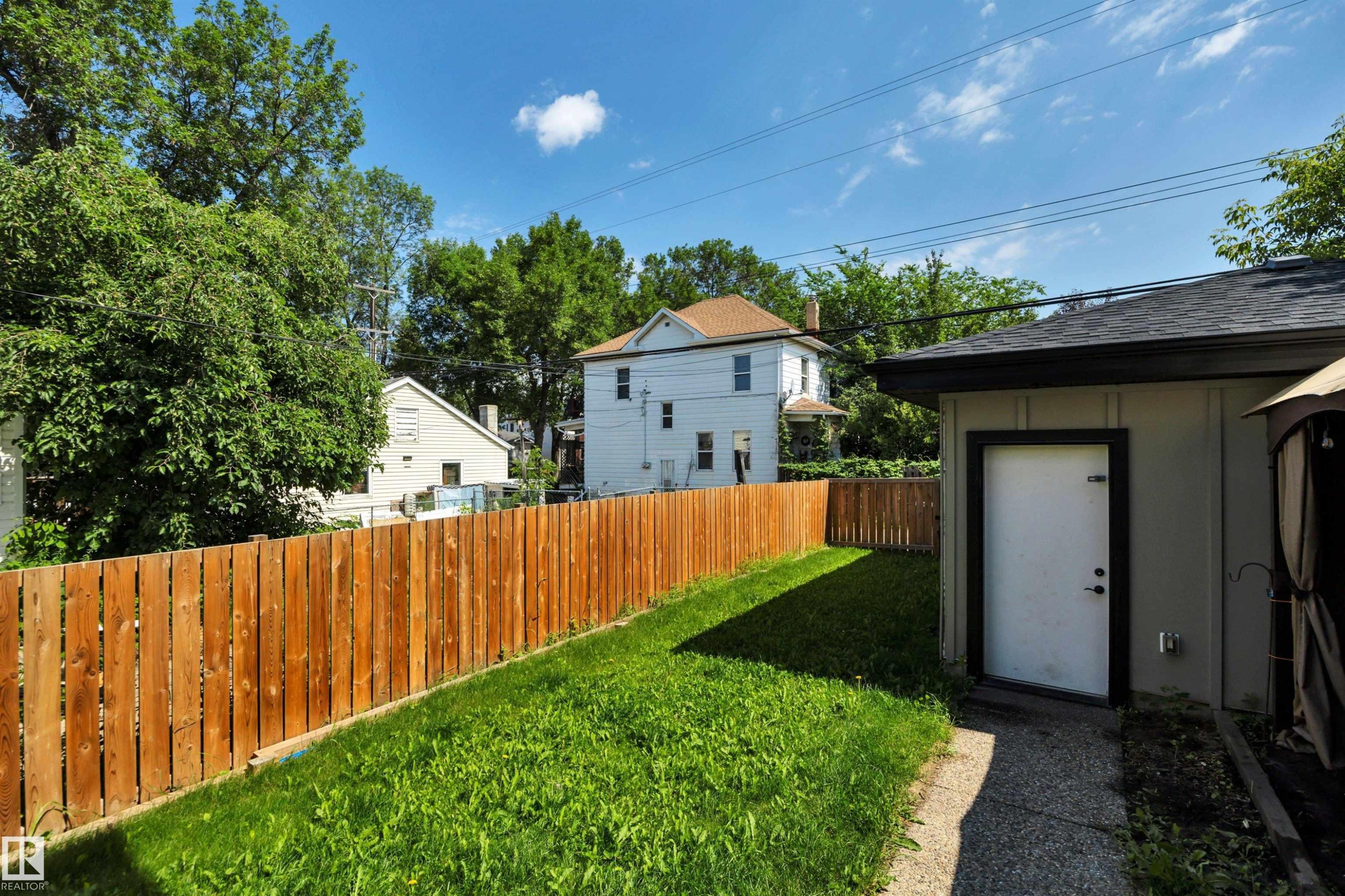 10919 96 Street Nw, Edmonton, AB - Outdoor