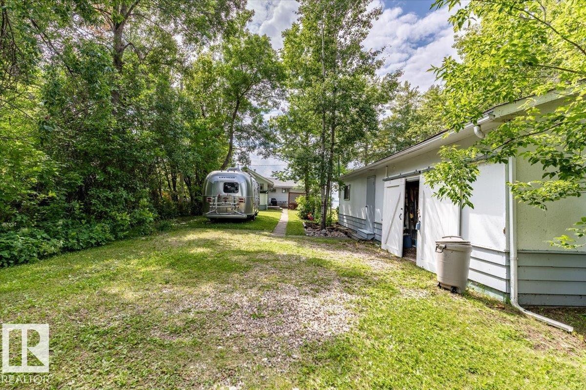 59 Beach Ave, Rural Leduc County, AB