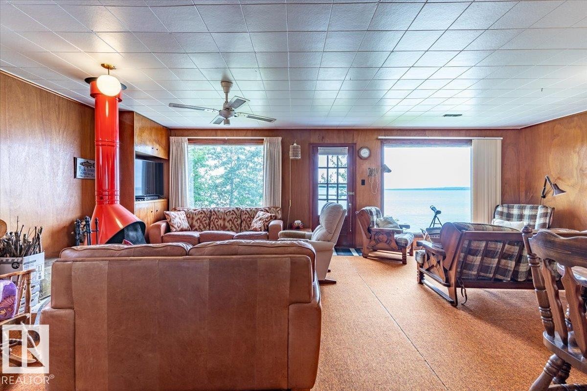 59 Beach Ave, Rural Leduc County, AB