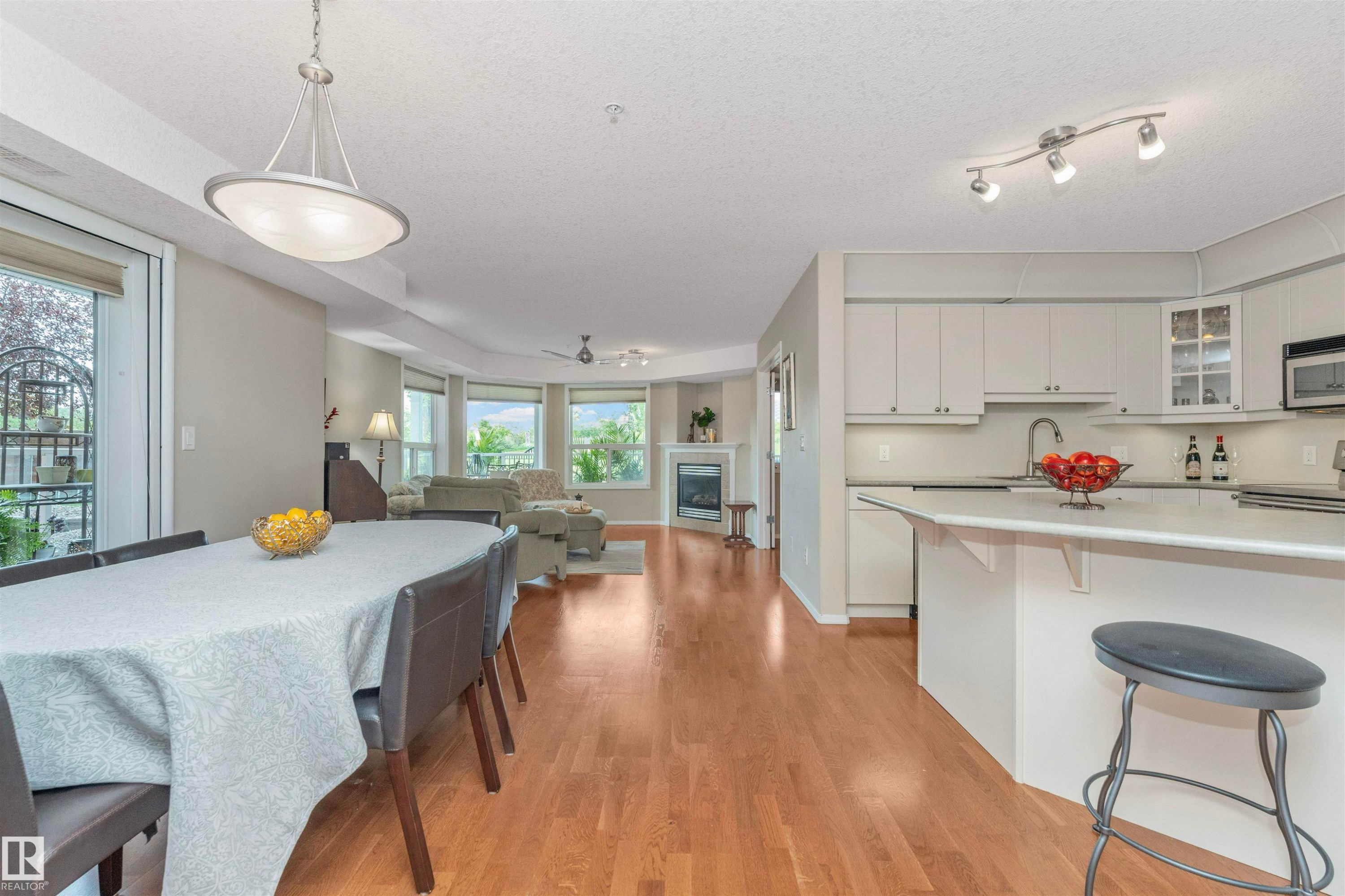 Dining area - #130 9008 99 Av Nw Nw, Edmonton, AB