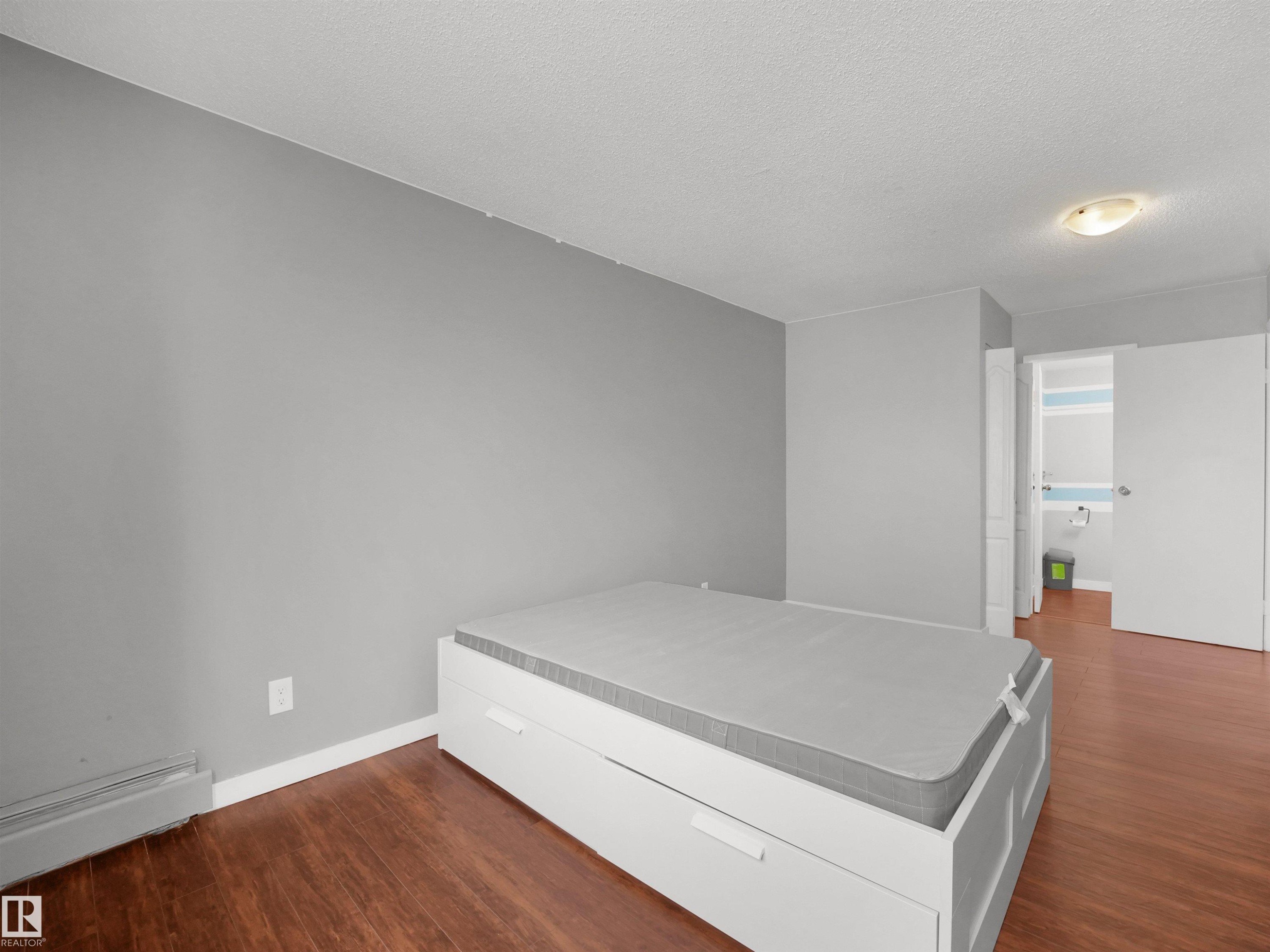 201 7403 171 Street, Edmonton, AB