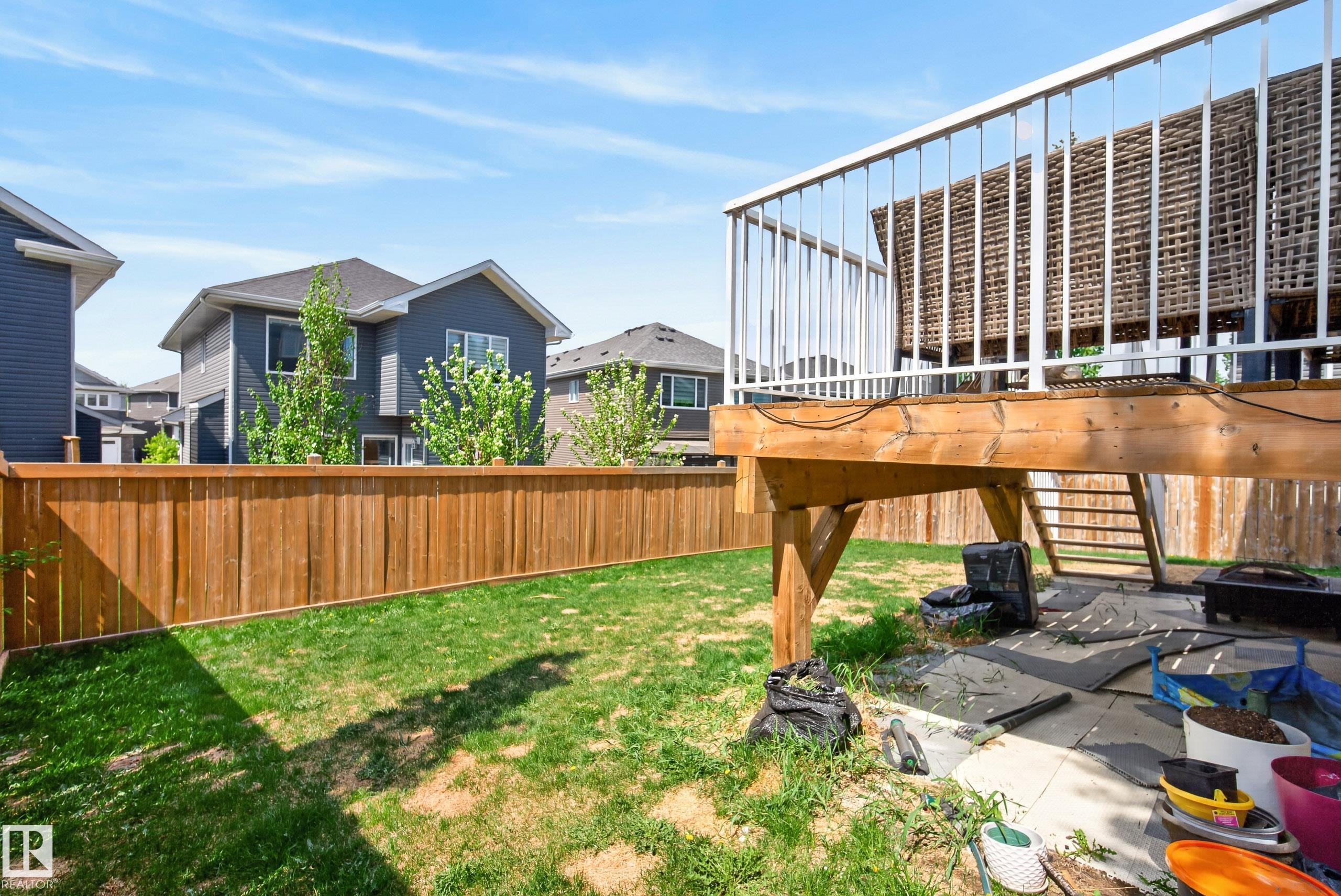 1817 Tanager Close, Edmonton, AB - Outdoor