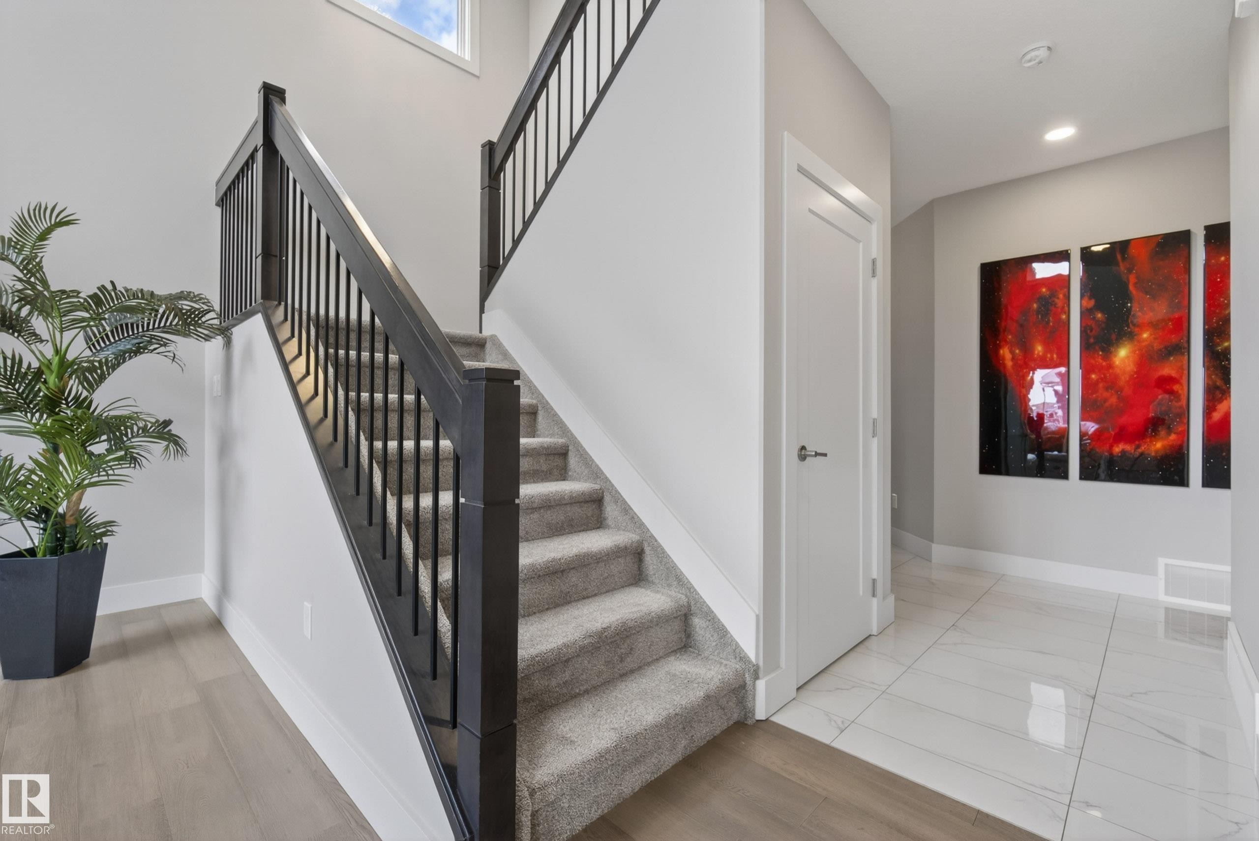 1817 Tanager Close, Edmonton, AB - Indoor Photo Showing Other Room