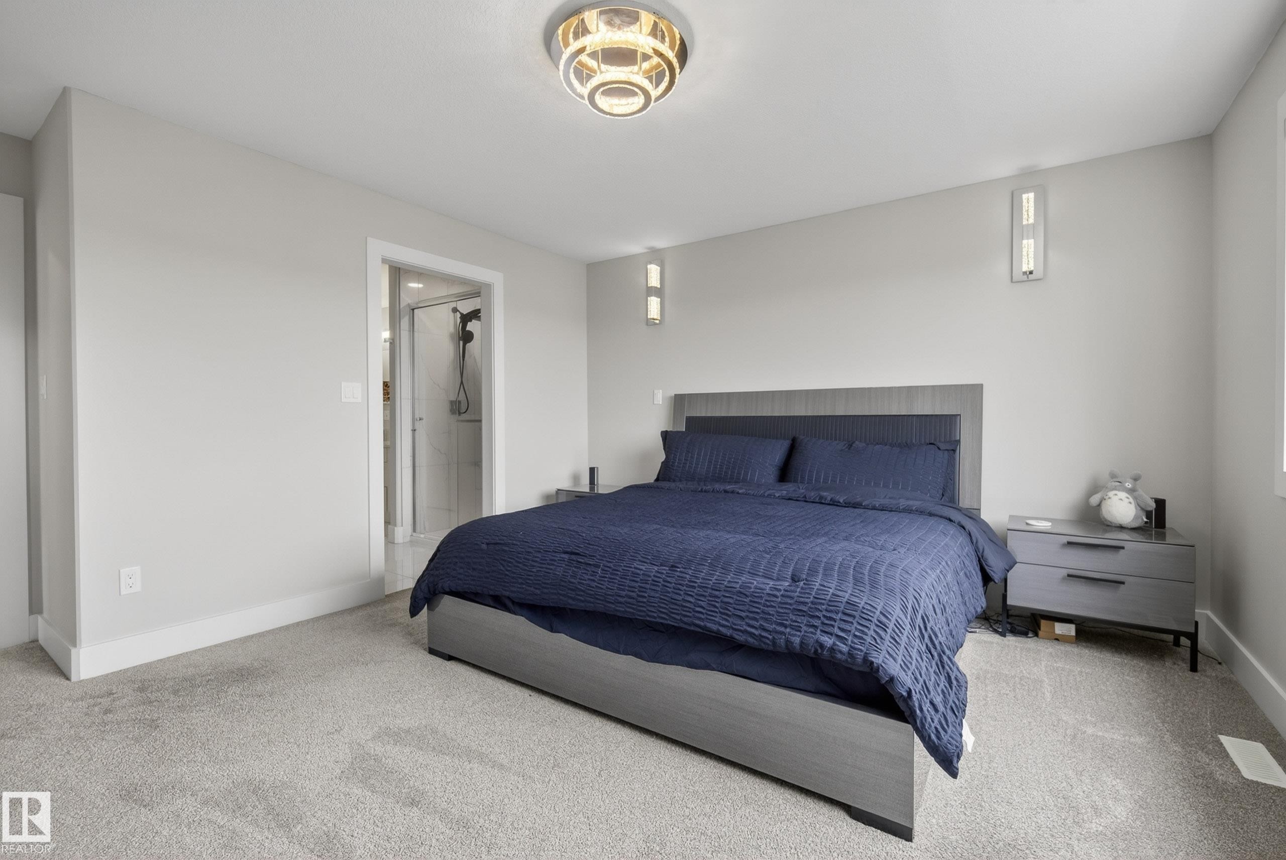 1817 Tanager Close, Edmonton, AB - Indoor Photo Showing Bedroom