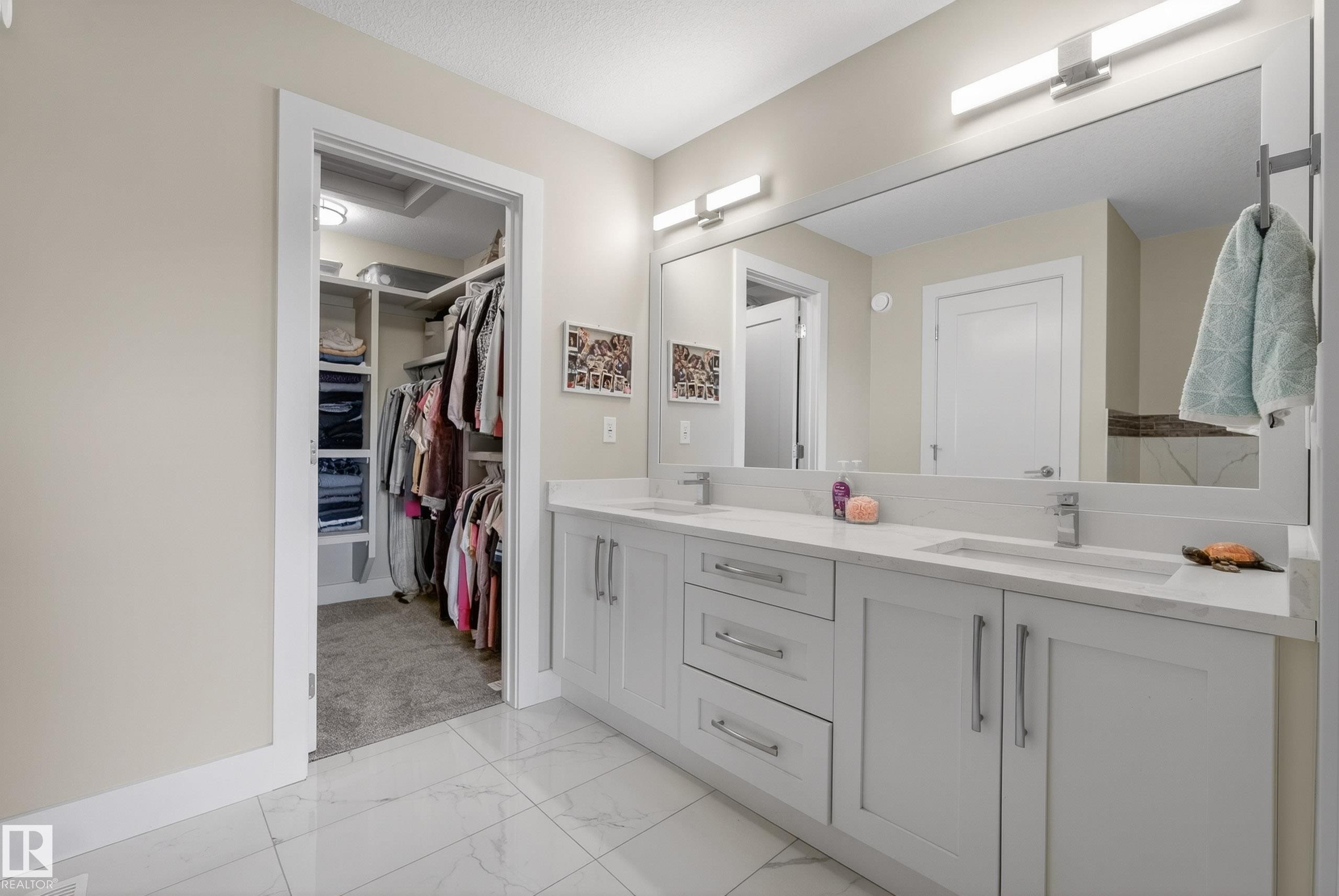1817 Tanager Close, Edmonton, AB - Indoor Photo Showing Bathroom