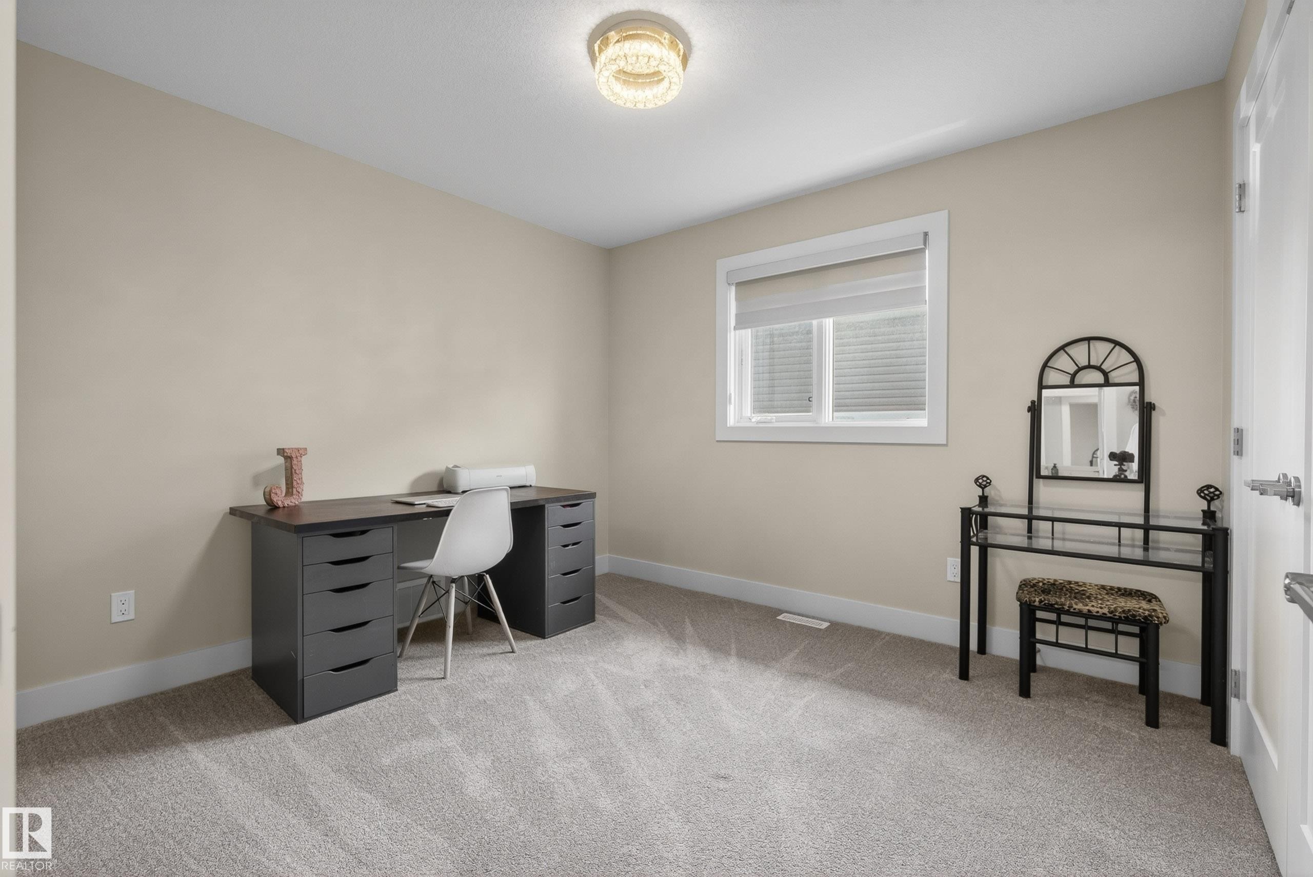 1817 Tanager Close, Edmonton, AB - Indoor Photo Showing Office