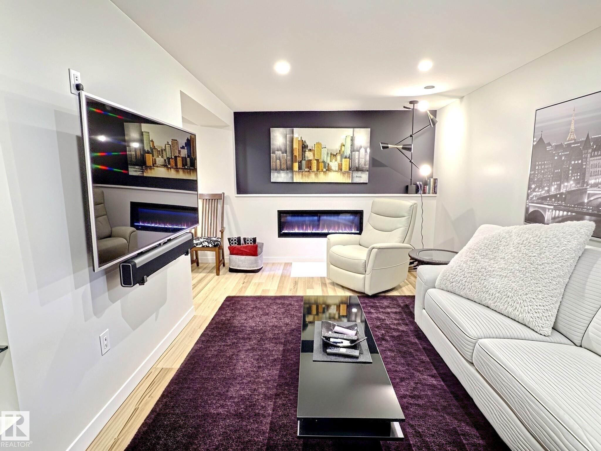 Living room - 17 10 Blackburn Drive, Edmonton, AB