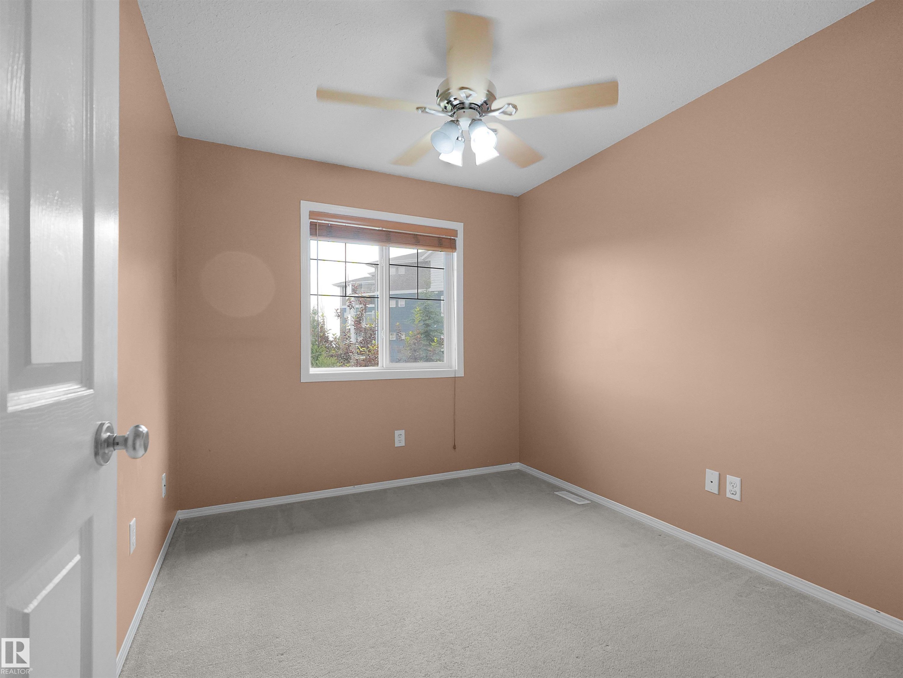 Empty room - 16106 131A Street Nw, Edmonton, AB - Indoor Photo Showing Other Room