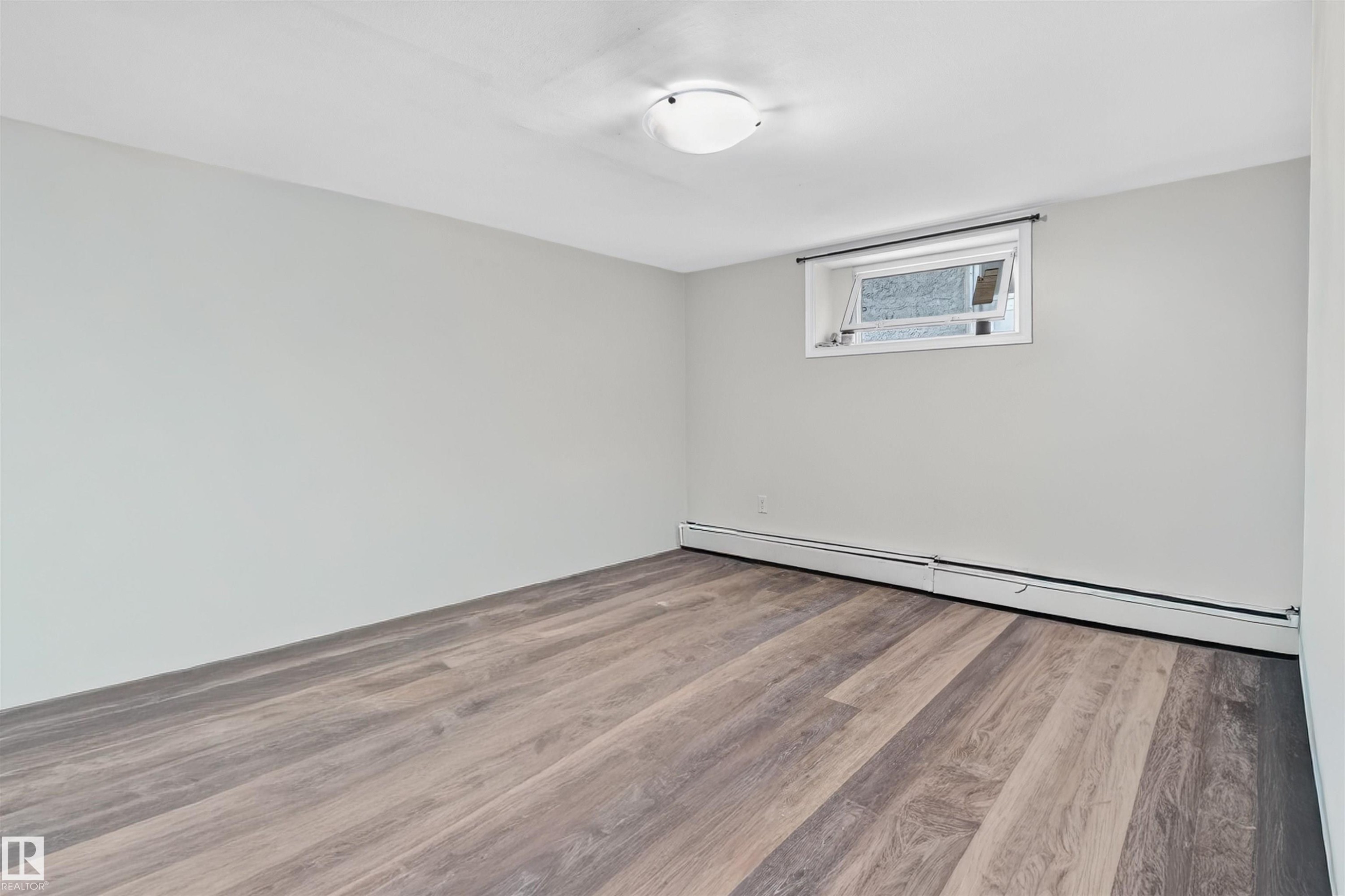 10831 80 Avenue Nw, Edmonton, AB - Indoor Photo Showing Other Room