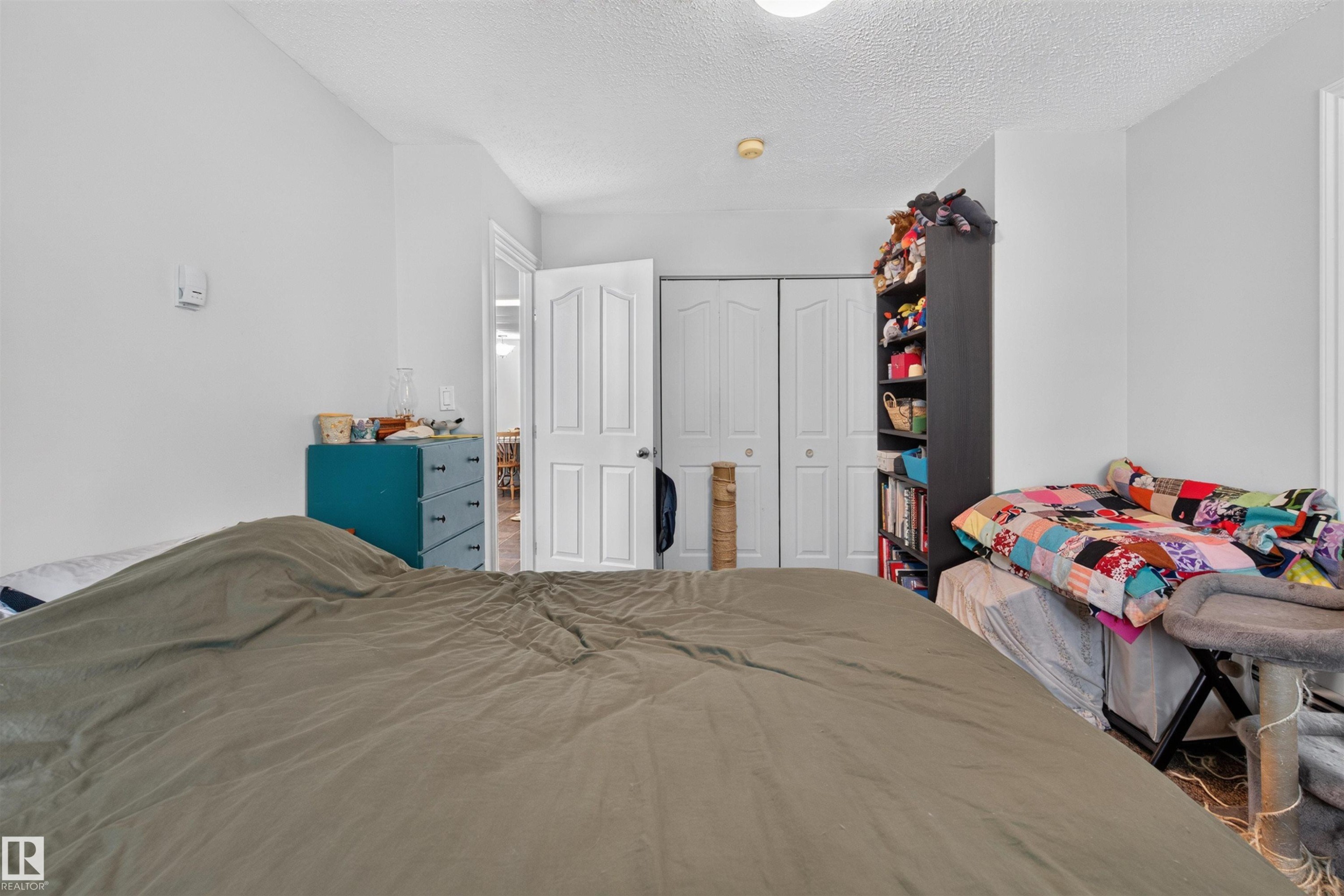 10831 80 Avenue Nw, Edmonton, AB - Indoor Photo Showing Bedroom