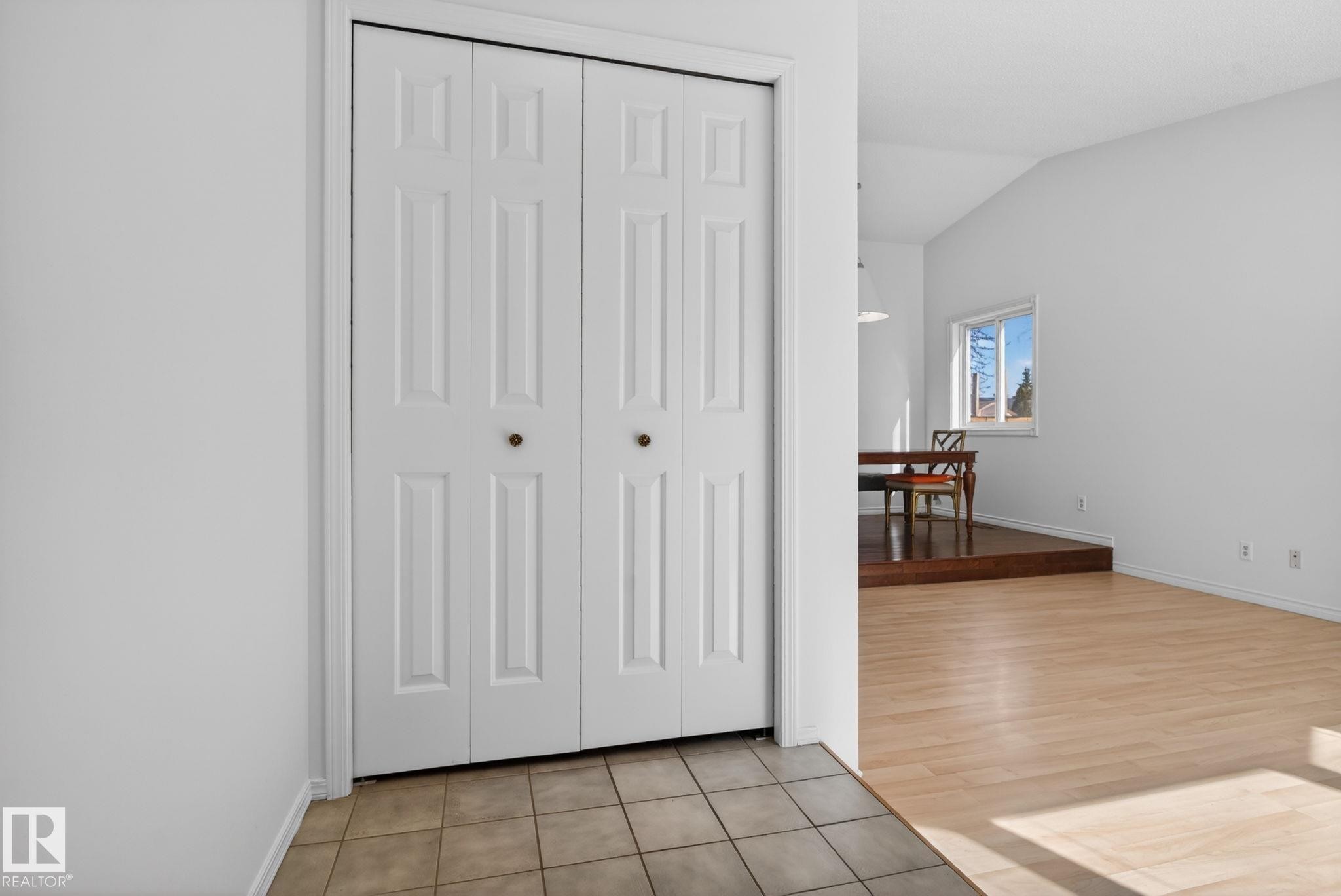 8403 190 Street, Edmonton, AB - Indoor