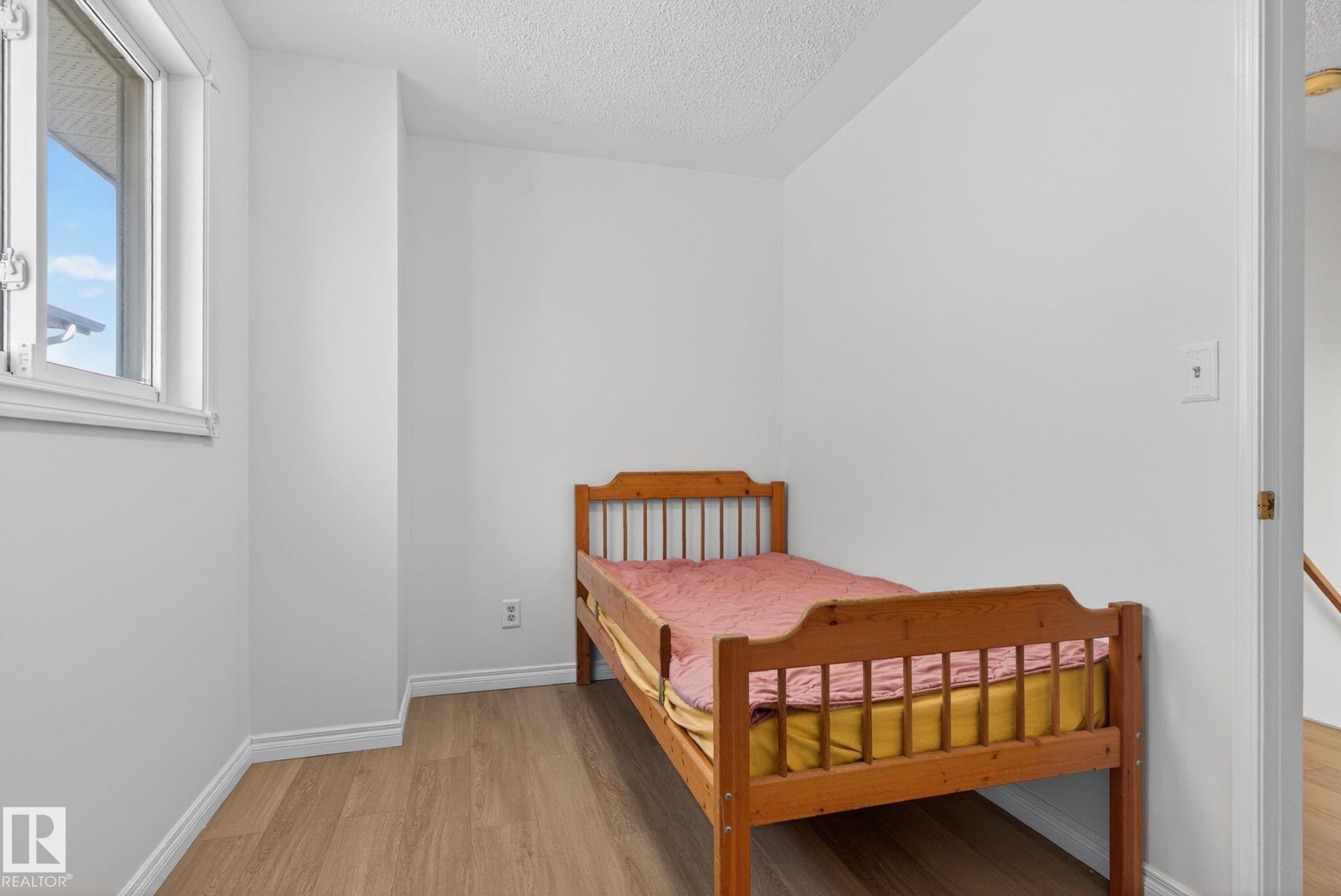 8403 190 Street, Edmonton, AB - Indoor Photo Showing Bedroom