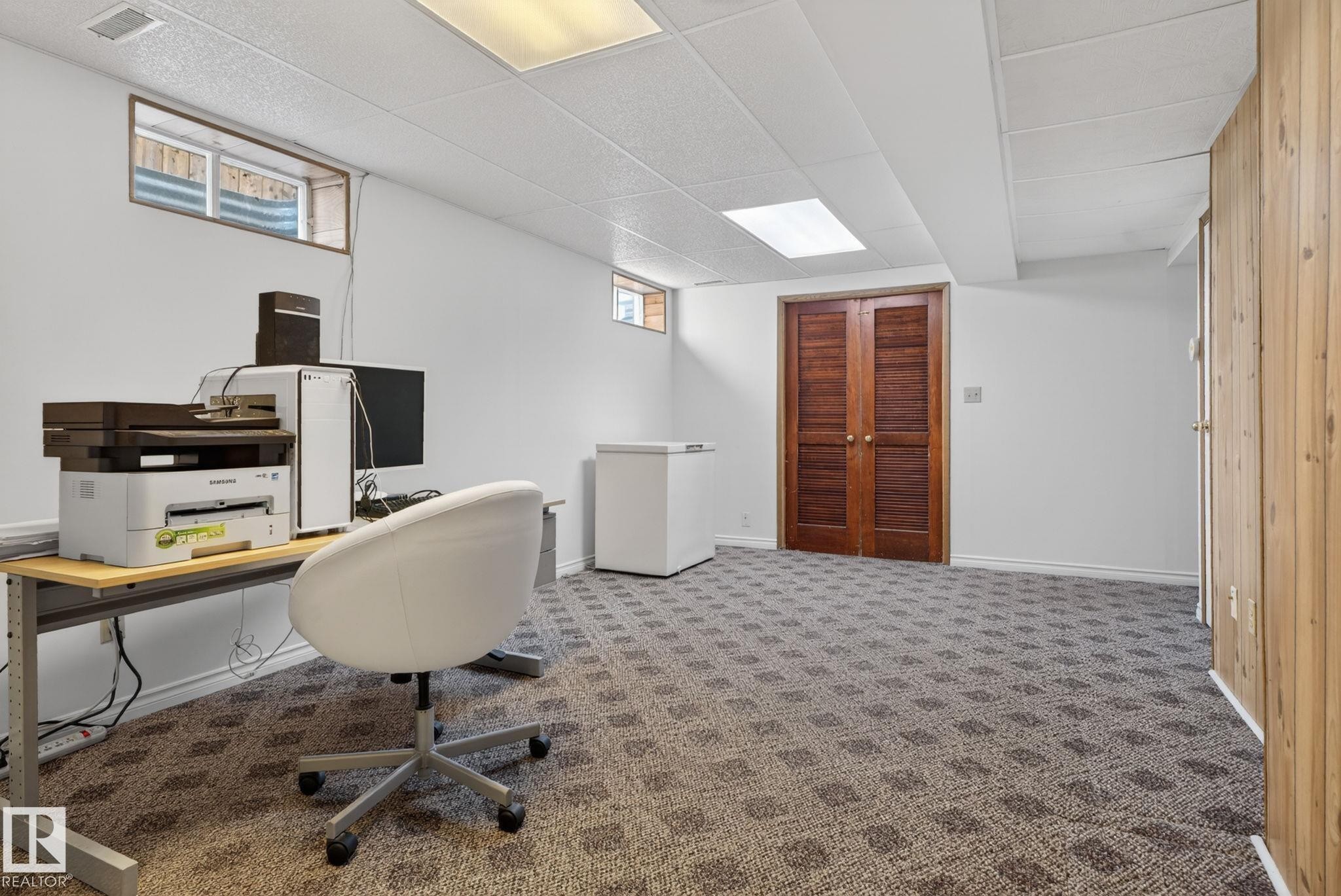 8403 190 Street, Edmonton, AB - Indoor Photo Showing Office