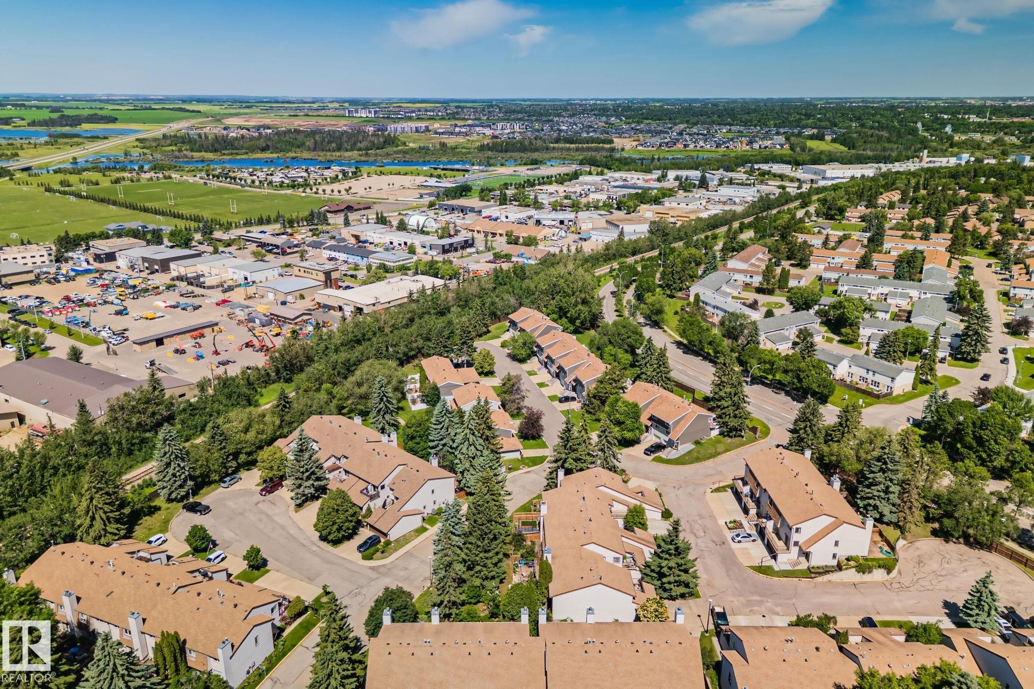15 Grandin Wood(S), St. Albert, AB - Outdoor With View