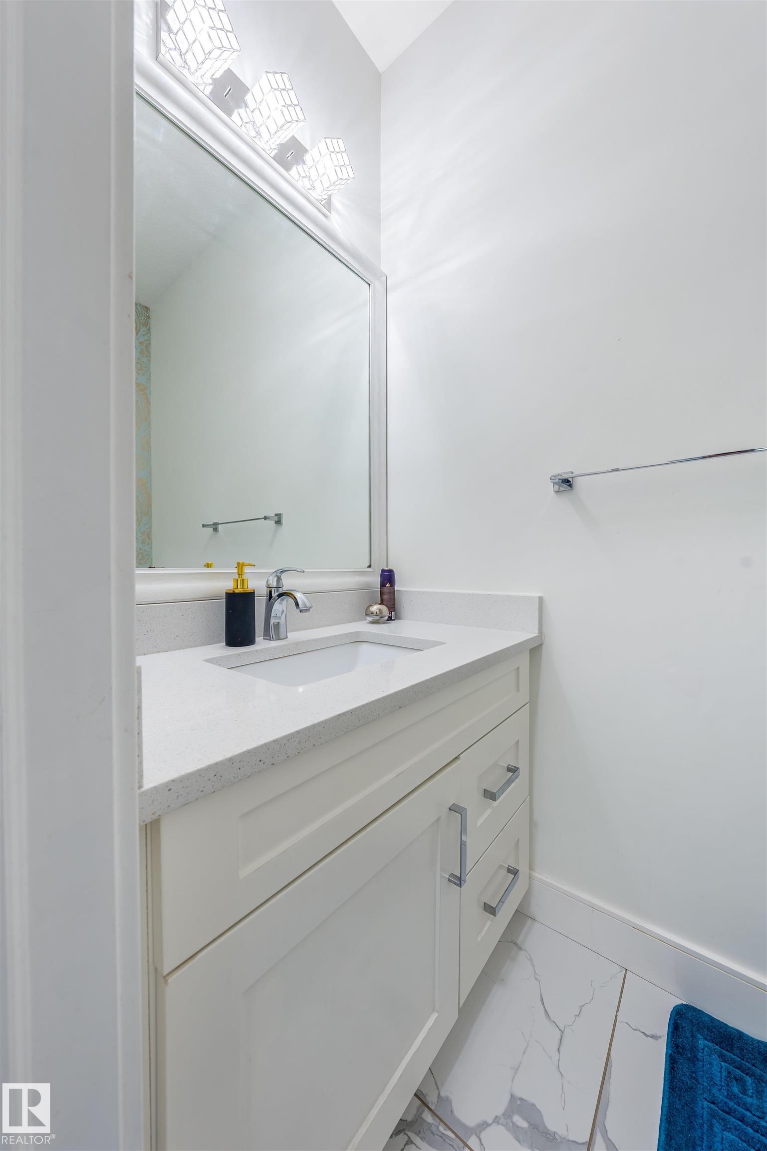 2630 16A Ave Nw, Edmonton, AB
