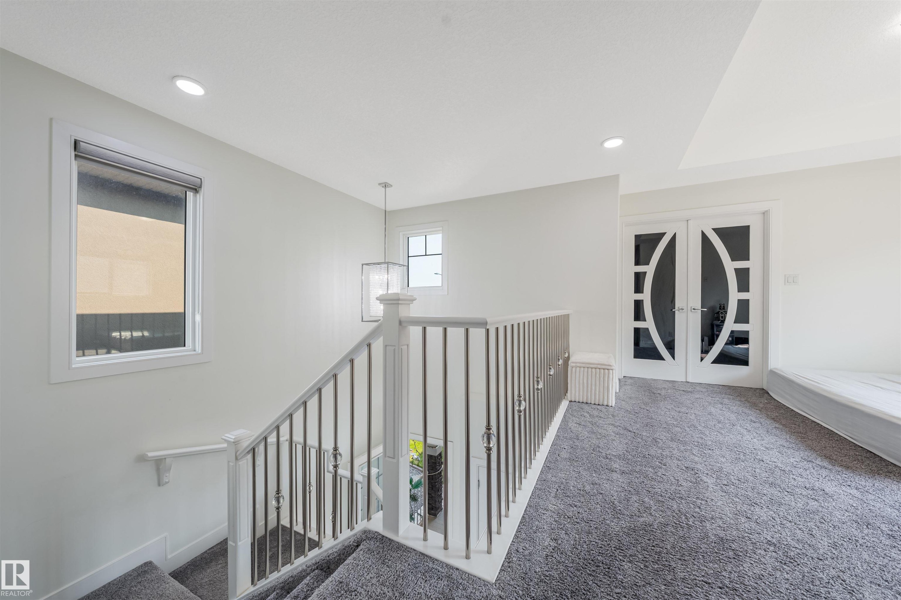 2630 16A Ave Nw, Edmonton, AB
