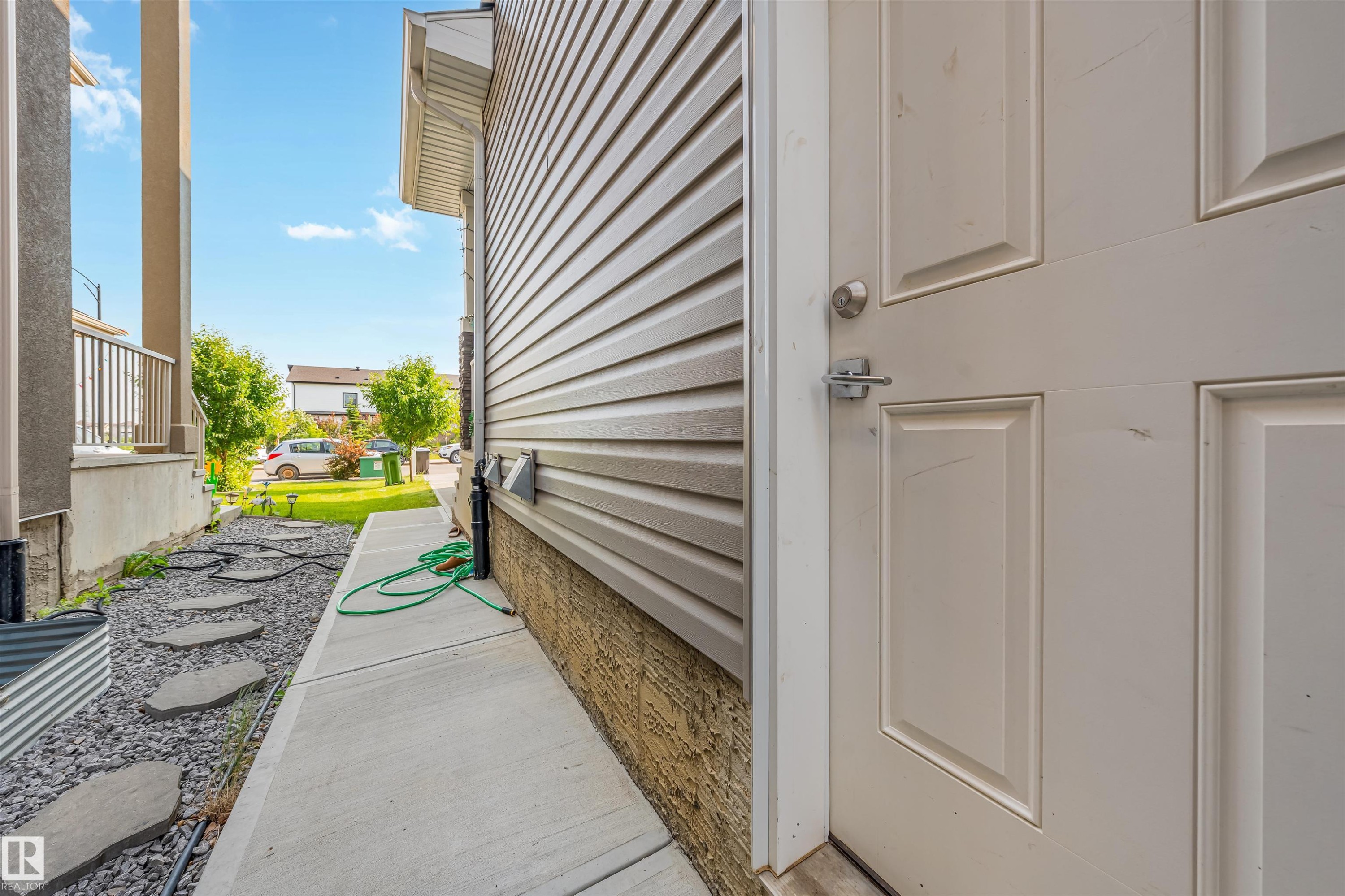 2630 16A Ave Nw, Edmonton, AB