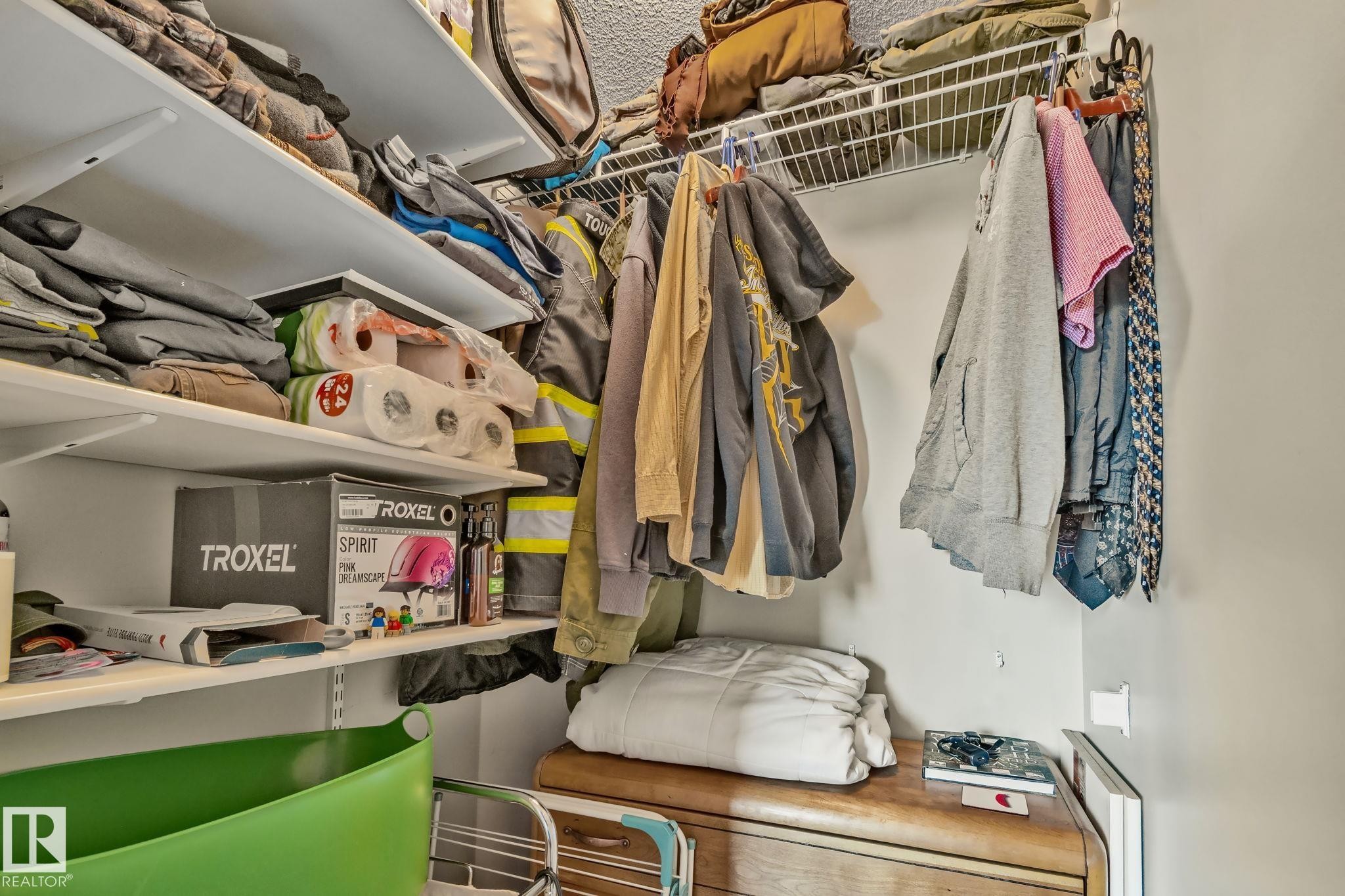 12248 16 Avenue Sw, Edmonton, AB - Indoor With Storage