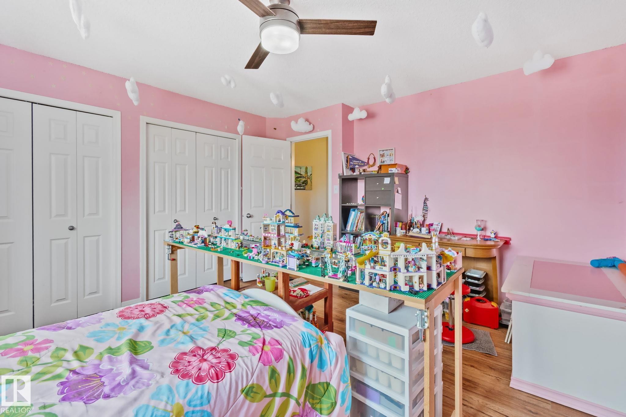12248 16 Avenue Sw, Edmonton, AB - Indoor Photo Showing Bedroom