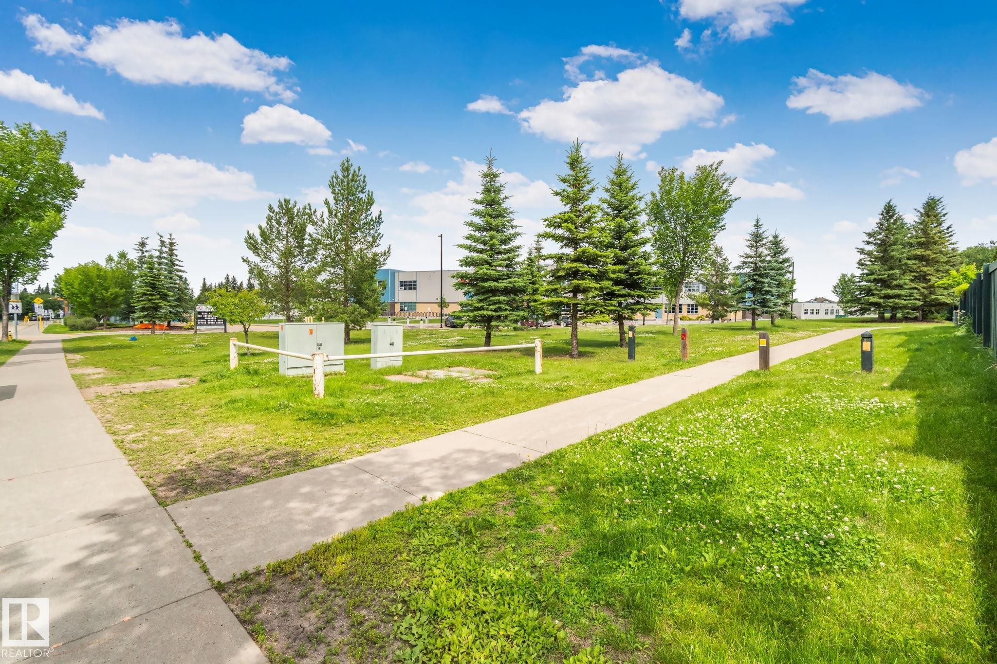 12248 16 Avenue Sw, Edmonton, AB - Outdoor With View