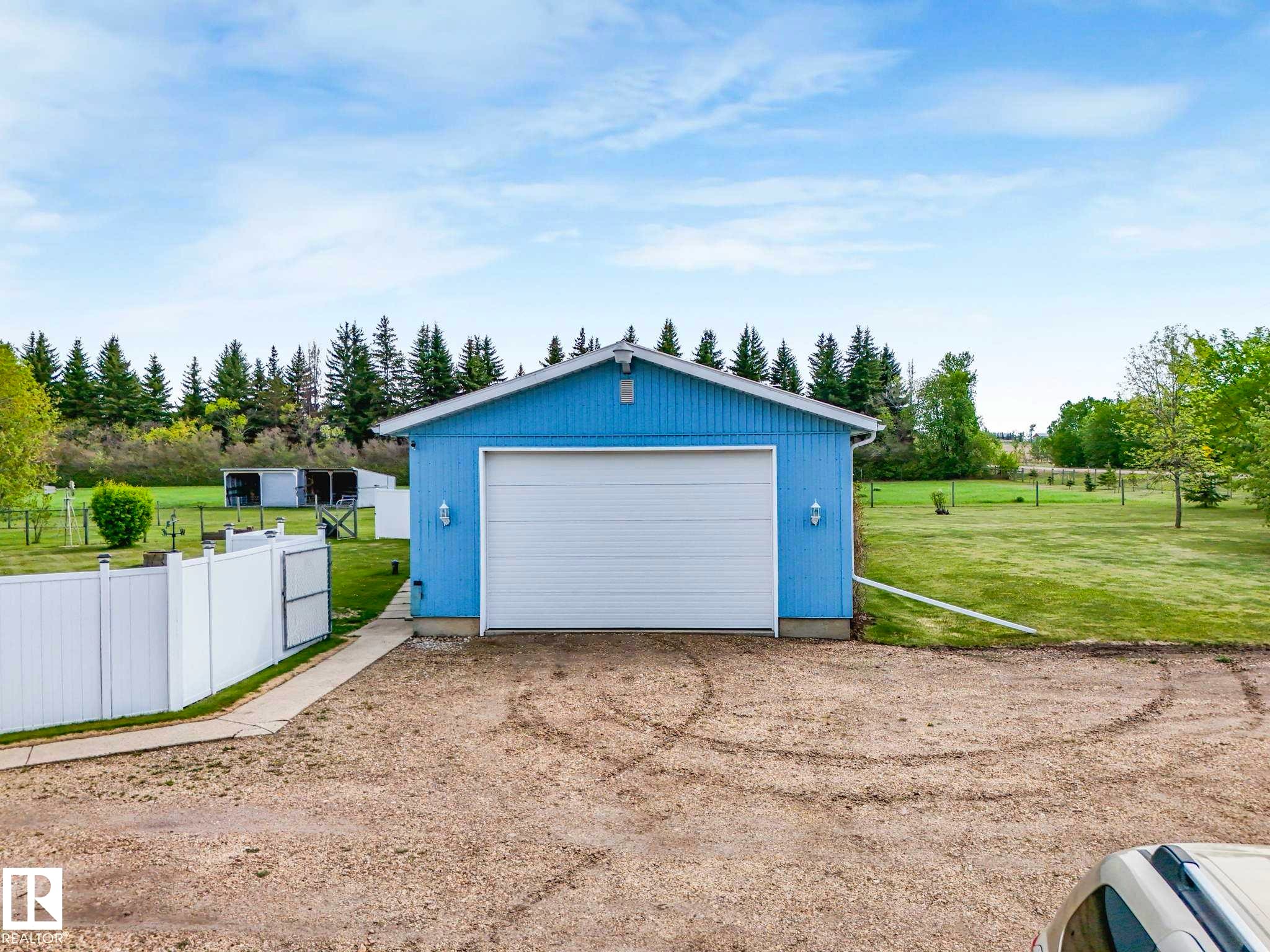 53133 Rge Road 223, Rural Strathcona County, AB - Outdoor