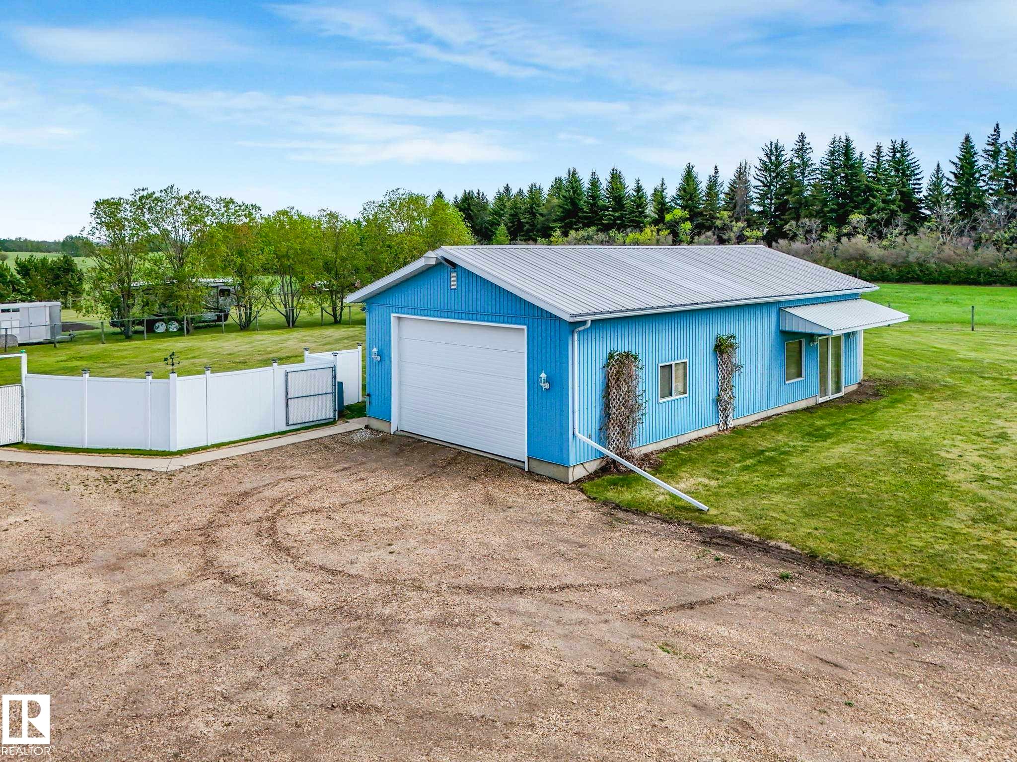 53133 Rge Road 223, Rural Strathcona County, AB - Outdoor