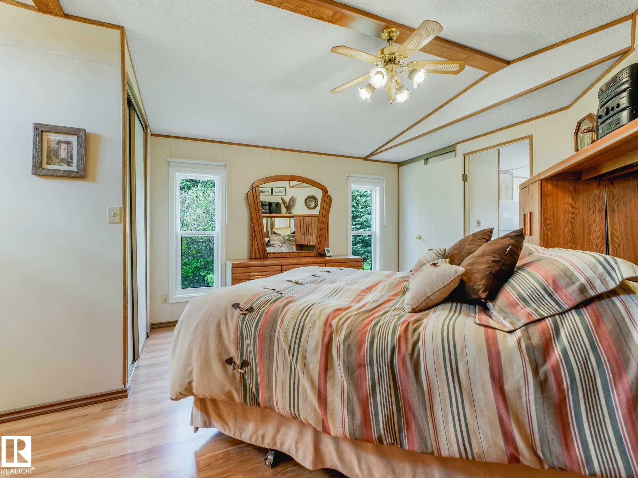 53133 Rge Road 223, Rural Strathcona County, AB - Indoor Photo Showing Bedroom