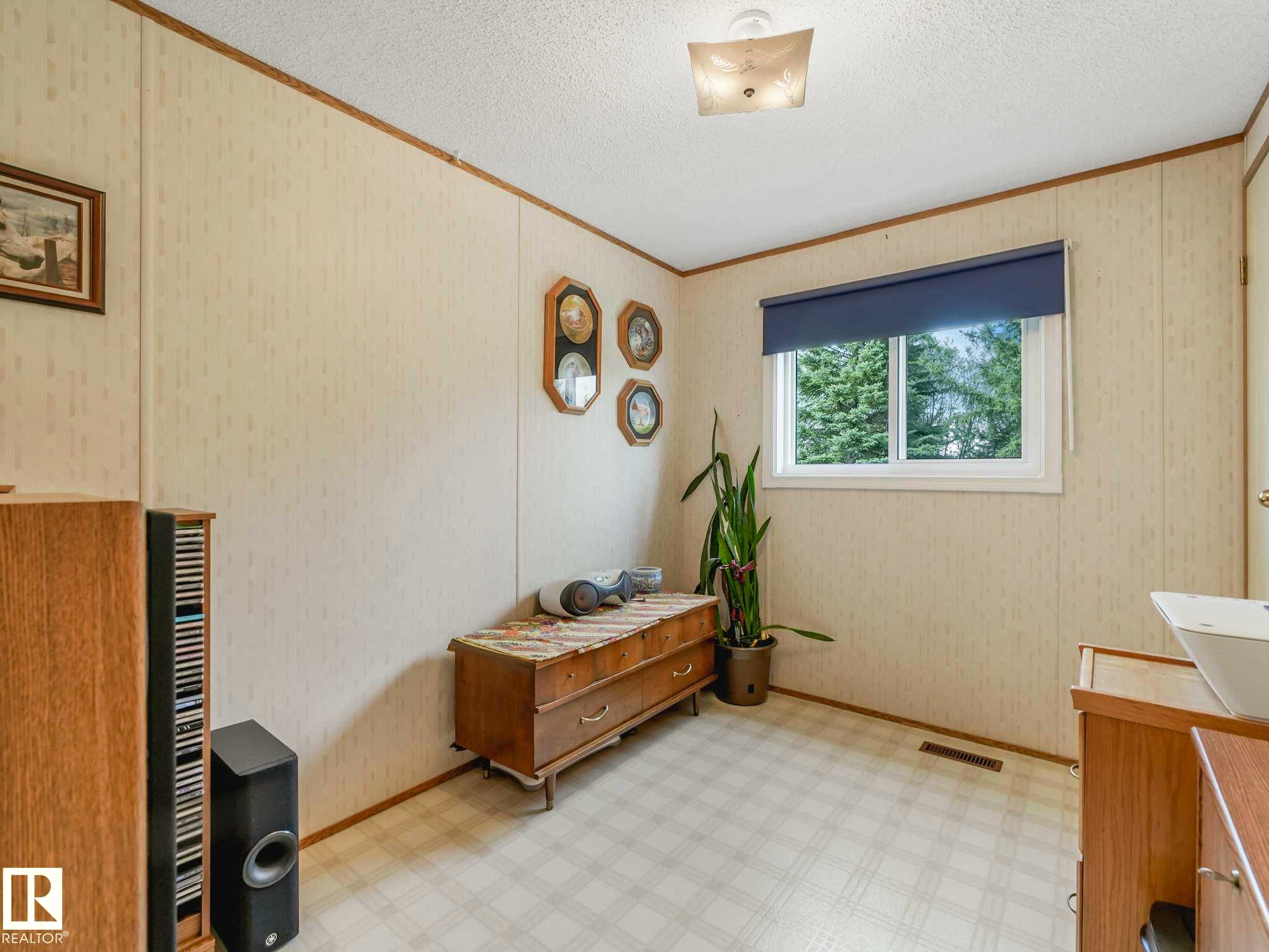 53133 Rge Road 223, Rural Strathcona County, AB - Indoor