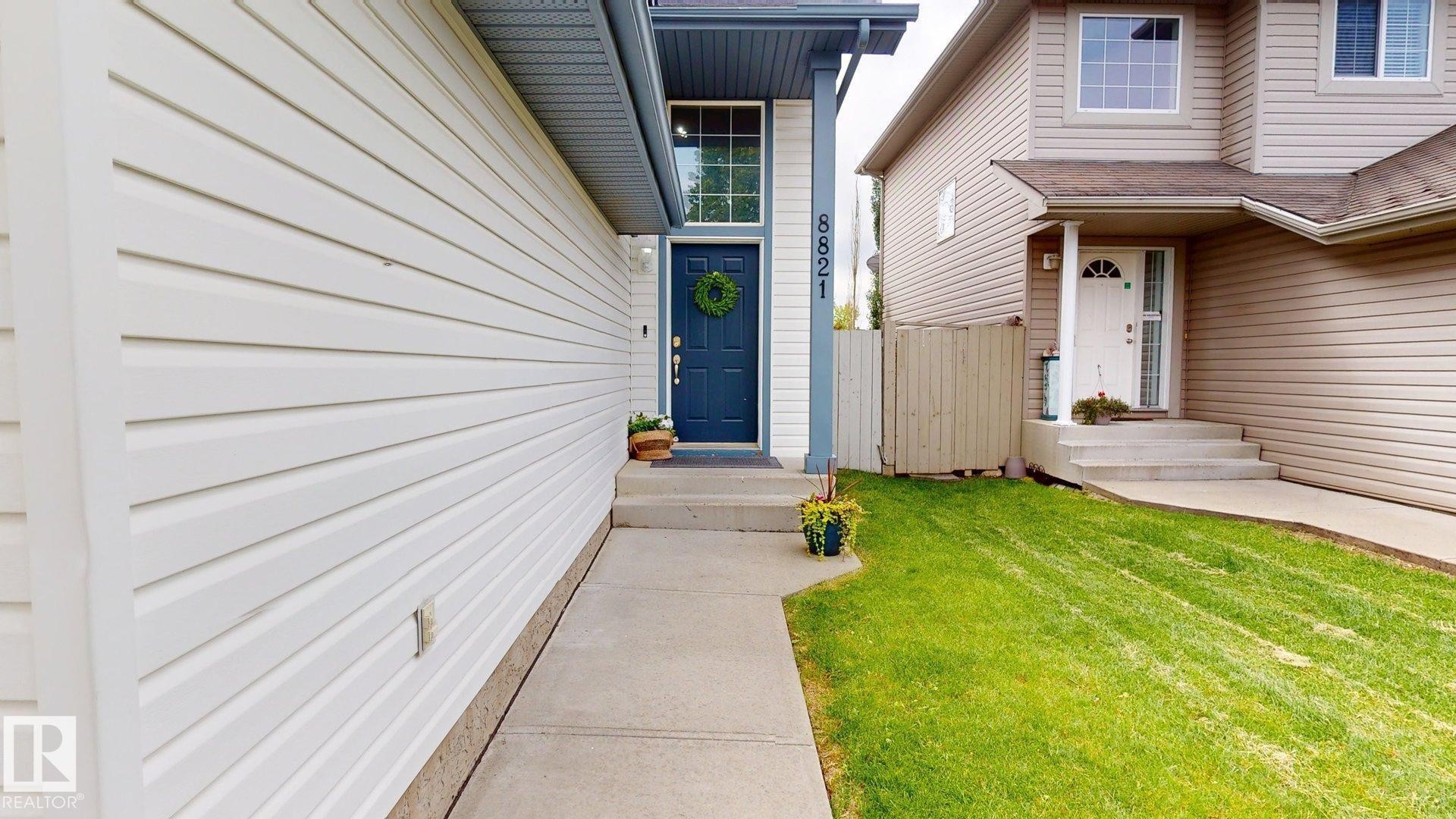 8821 8 Avenue, Edmonton, AB