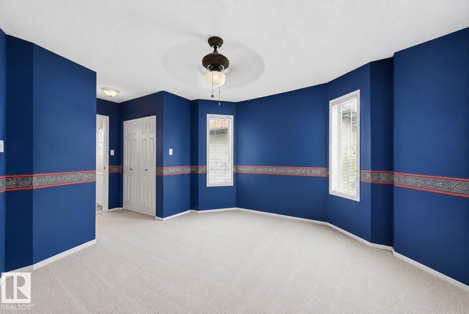 2050 Tanner Wynd Nw, Edmonton, AB - Indoor Photo Showing Other Room