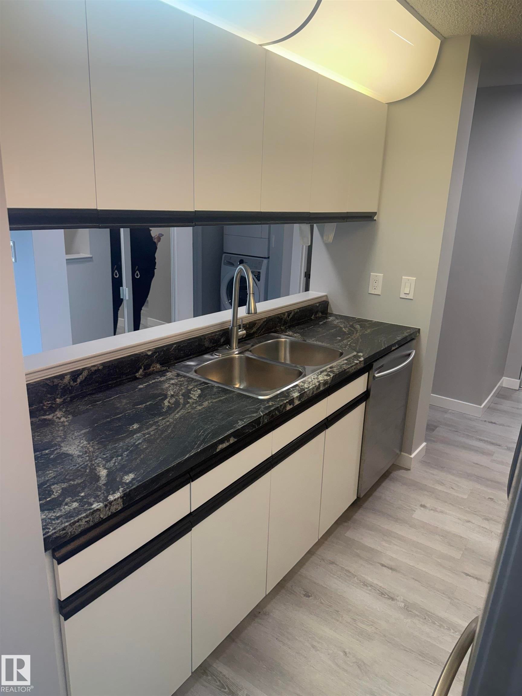 303 17467 98A Avenue, Edmonton, AB