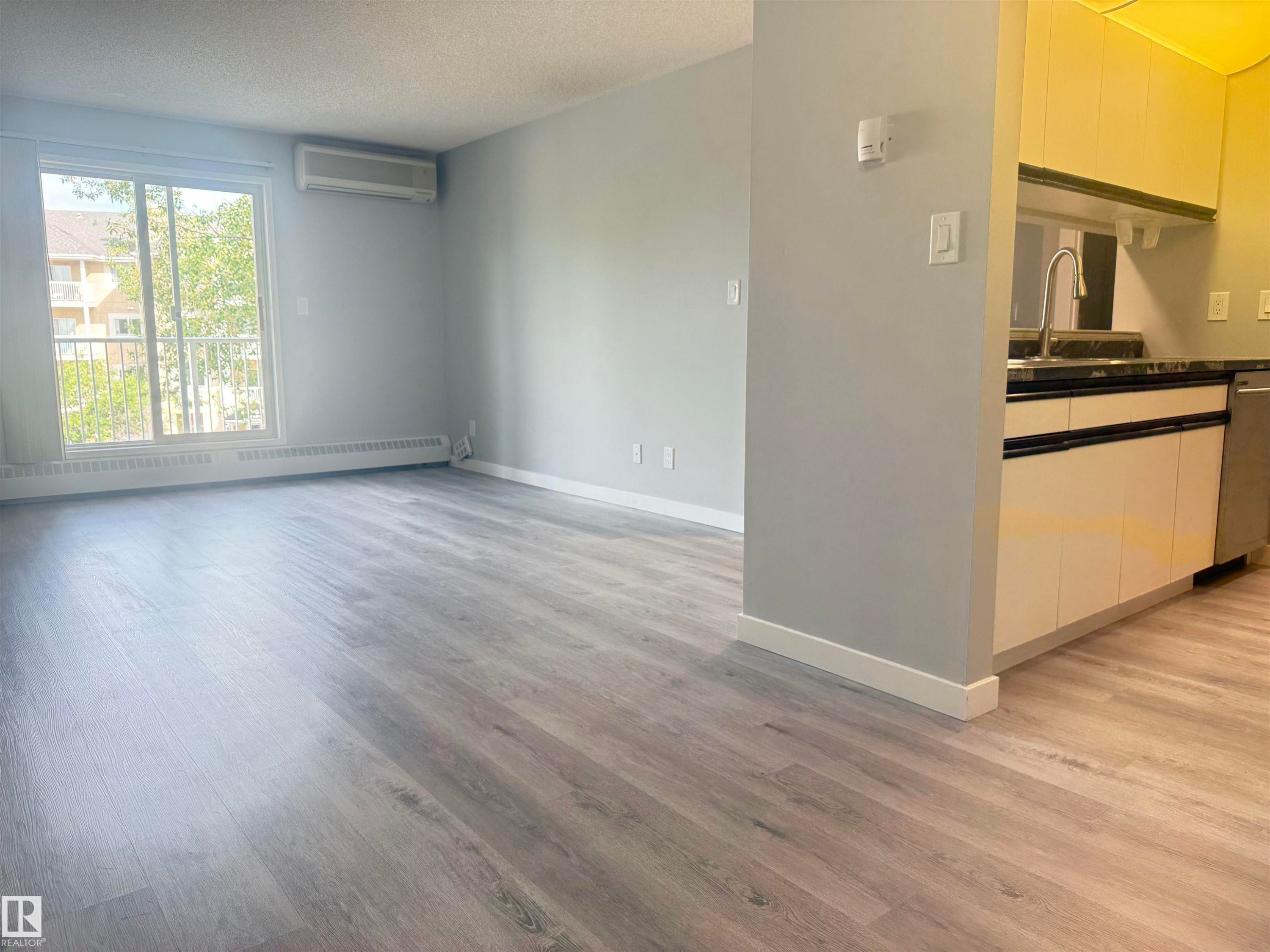 303 17467 98A Avenue, Edmonton, AB