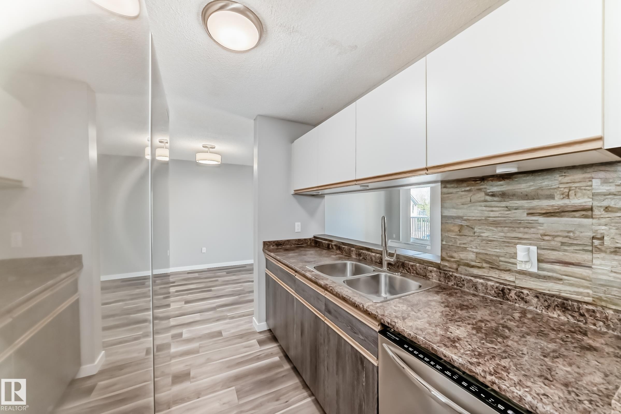 306 2508 50 Street, Edmonton, AB