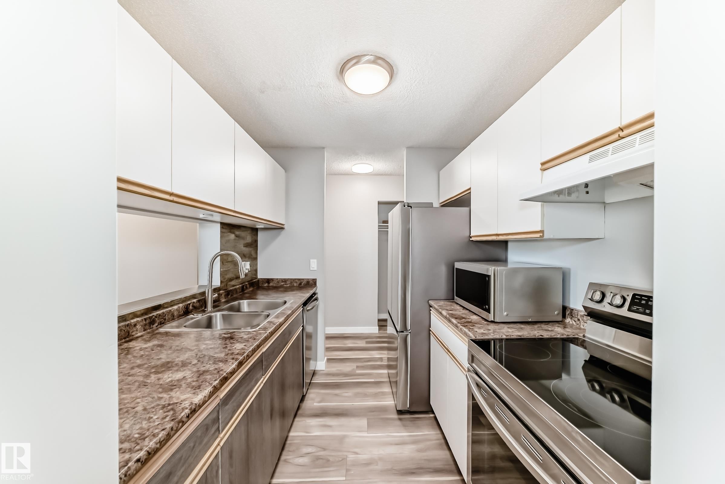 306 2508 50 Street, Edmonton, AB