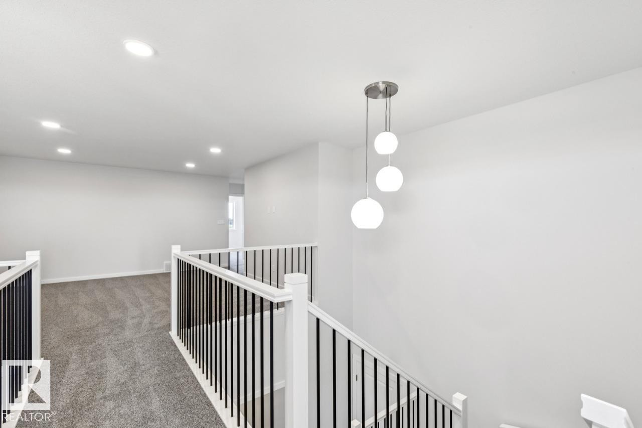2476 Egret Loop Nw, Edmonton, AB