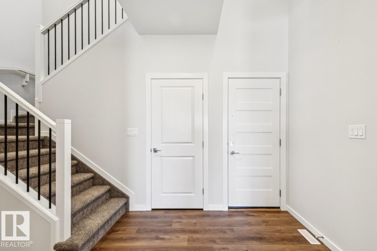 2476 Egret Loop Nw, Edmonton, AB