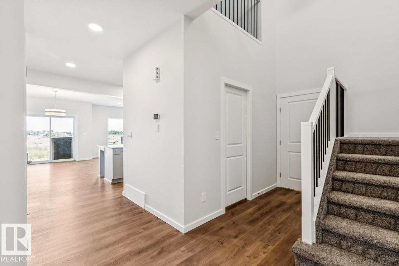 2476 Egret Loop Nw, Edmonton, AB