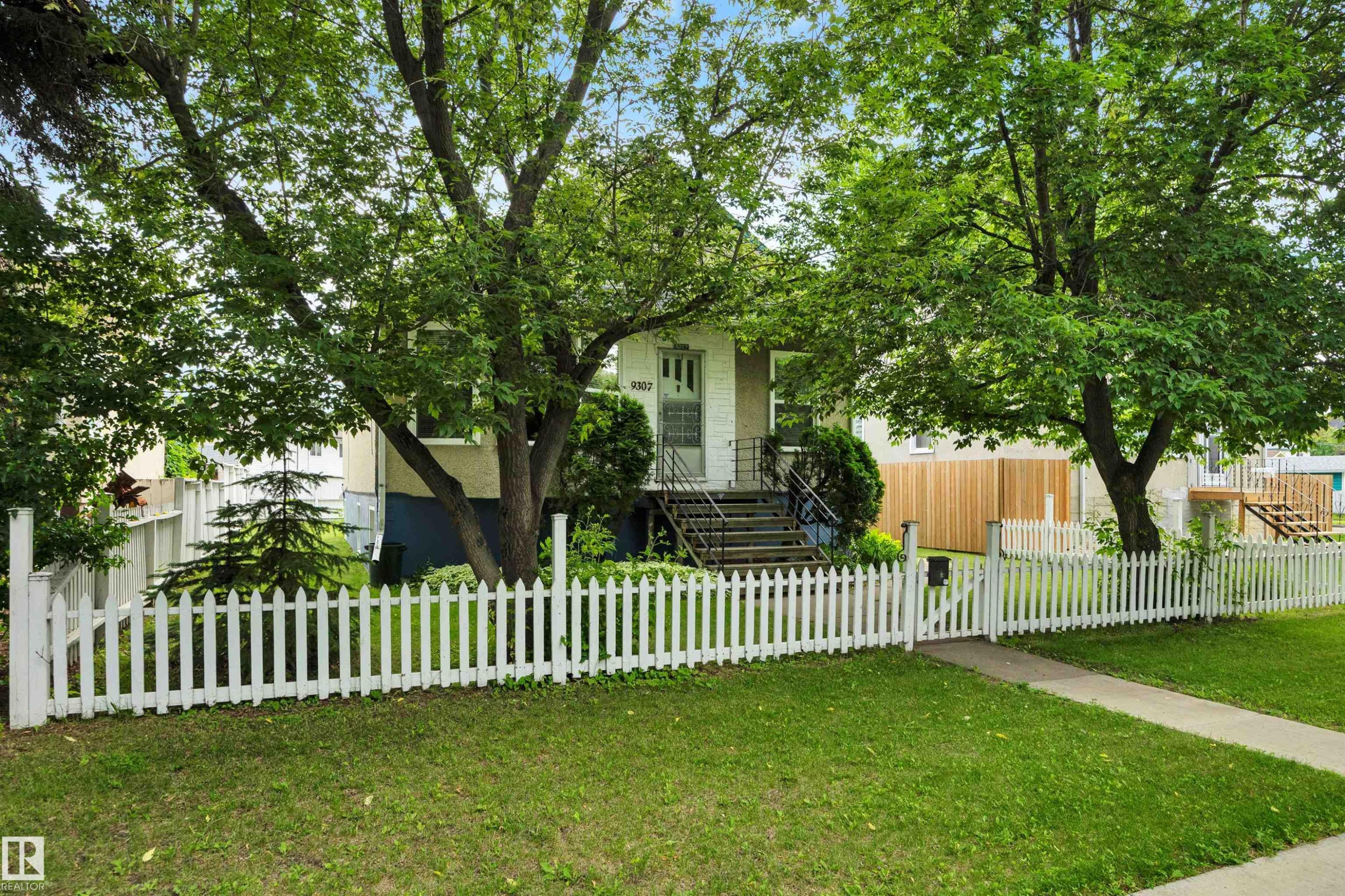 9307 92 Street, Edmonton, AB