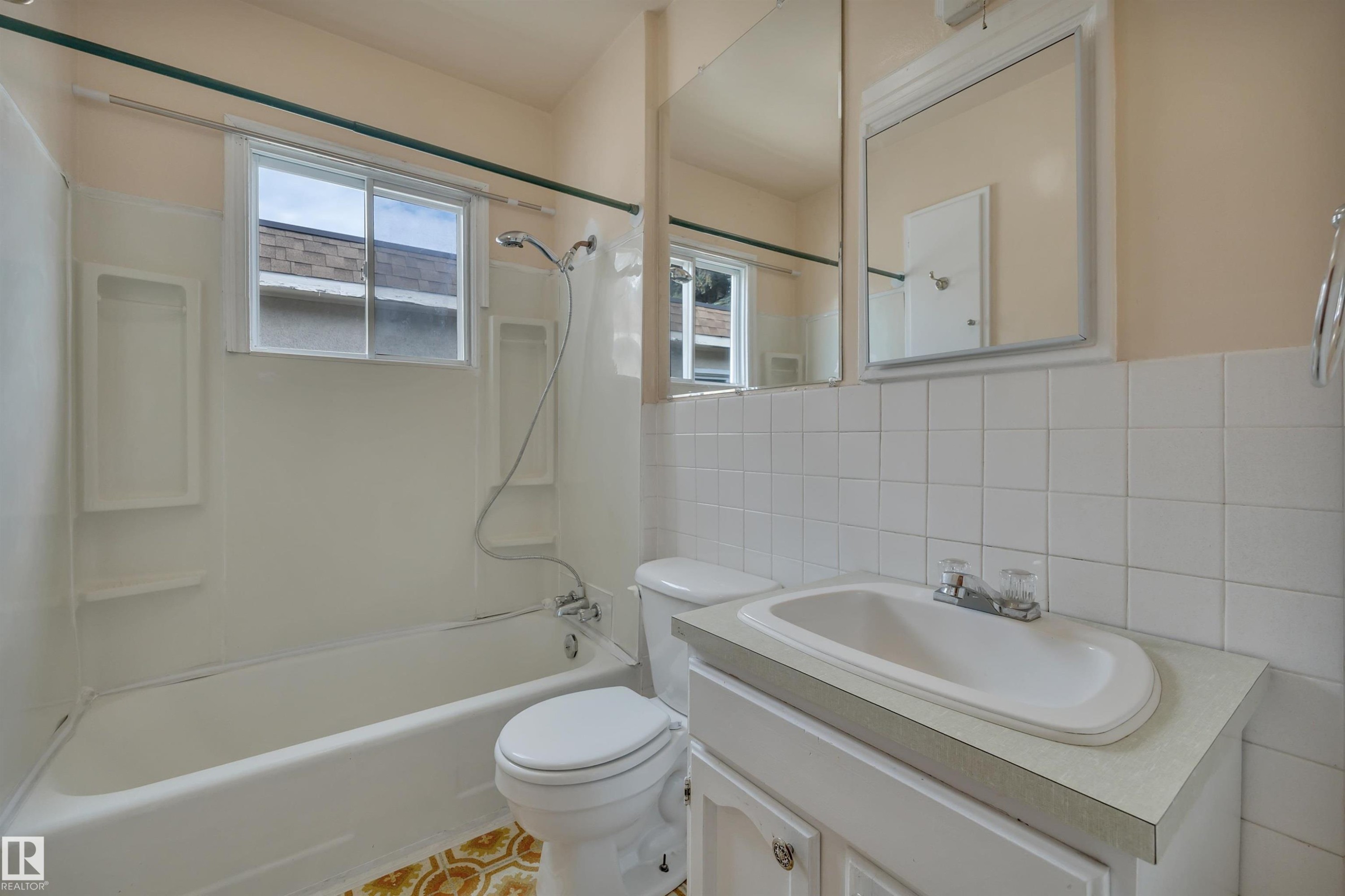 9307 92 Street, Edmonton, AB