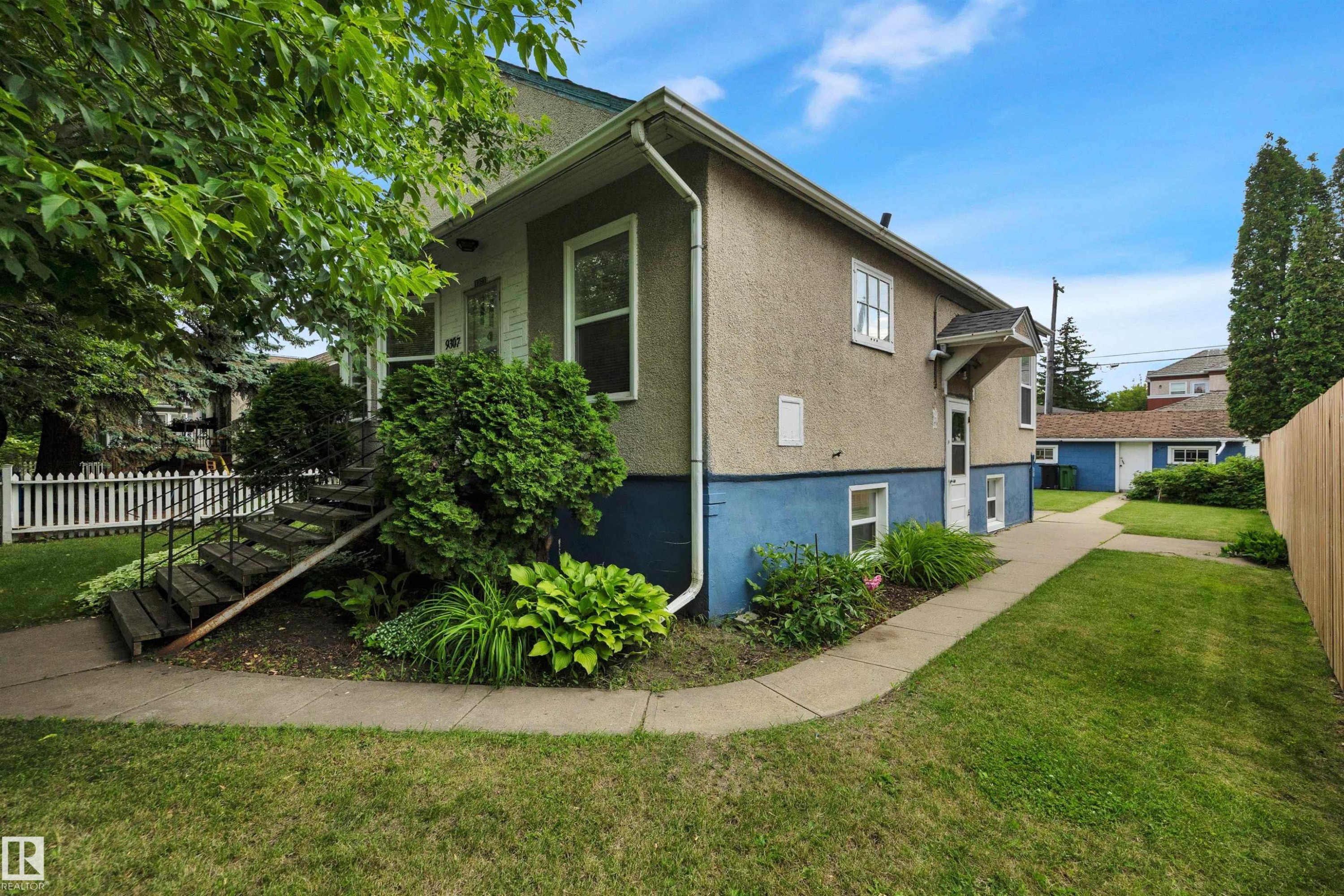 9307 92 Street, Edmonton, AB