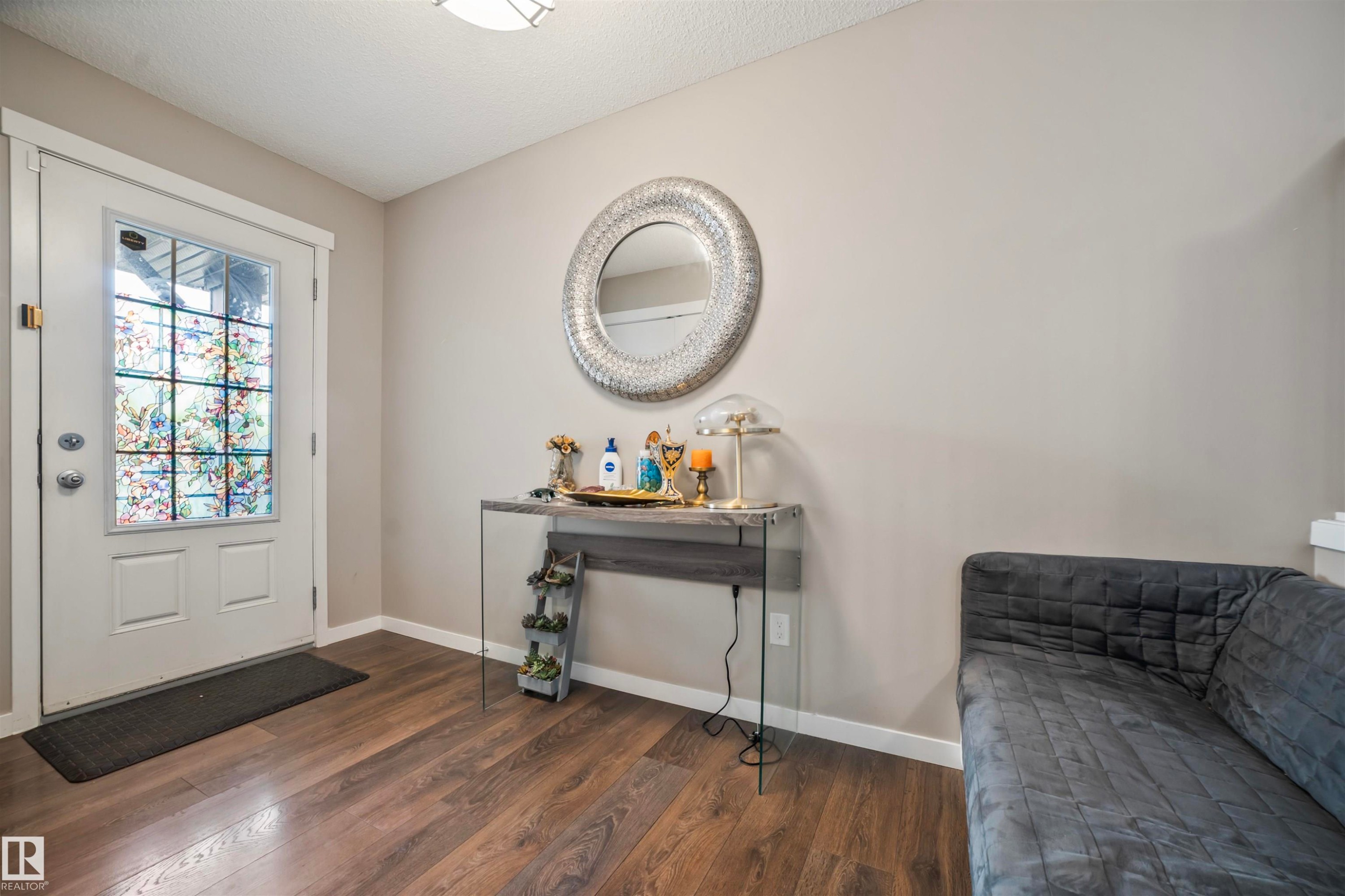 1971 51 Street Sw, Edmonton, AB - Indoor Photo Showing Other Room