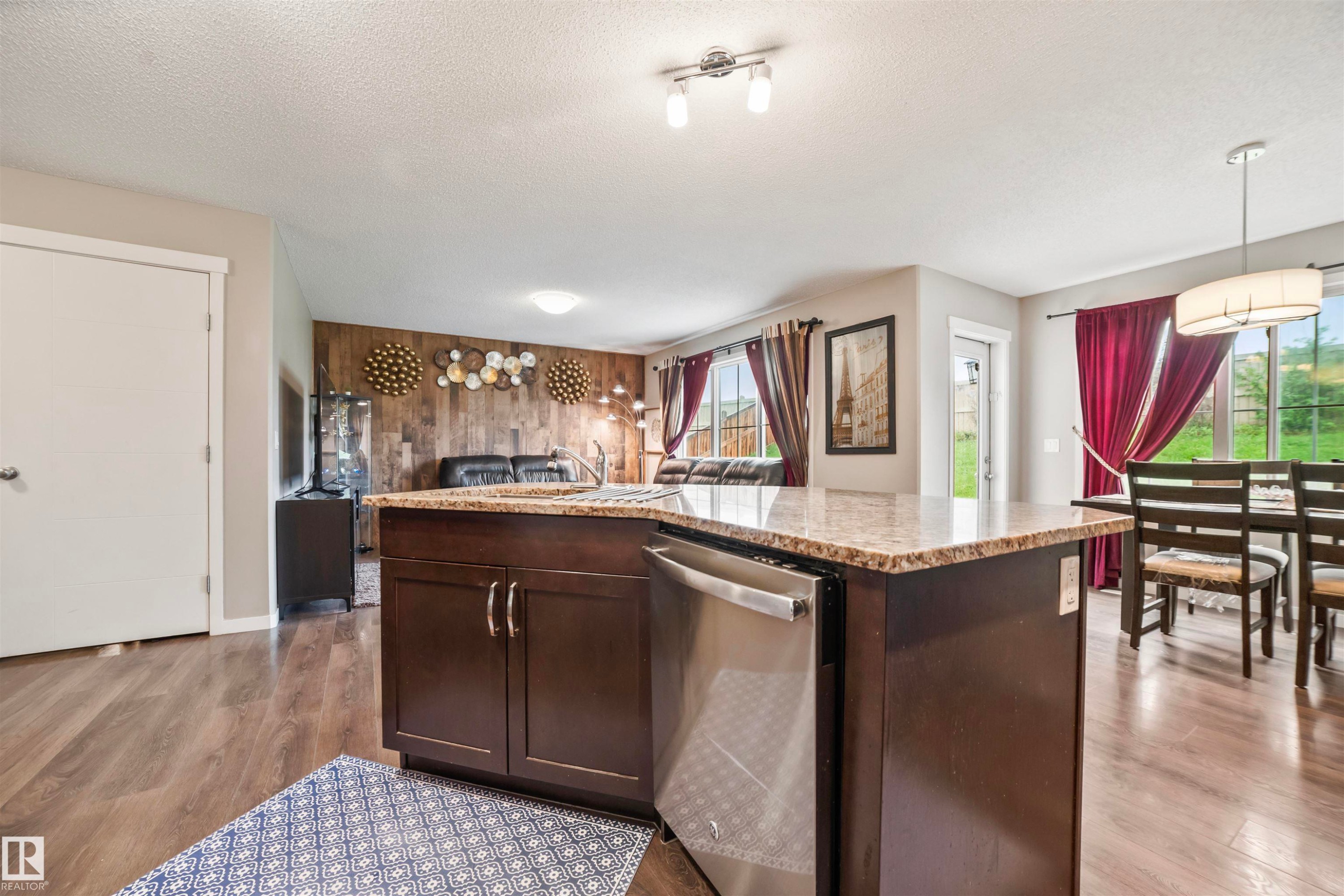 1971 51 Street Sw, Edmonton, AB - Indoor