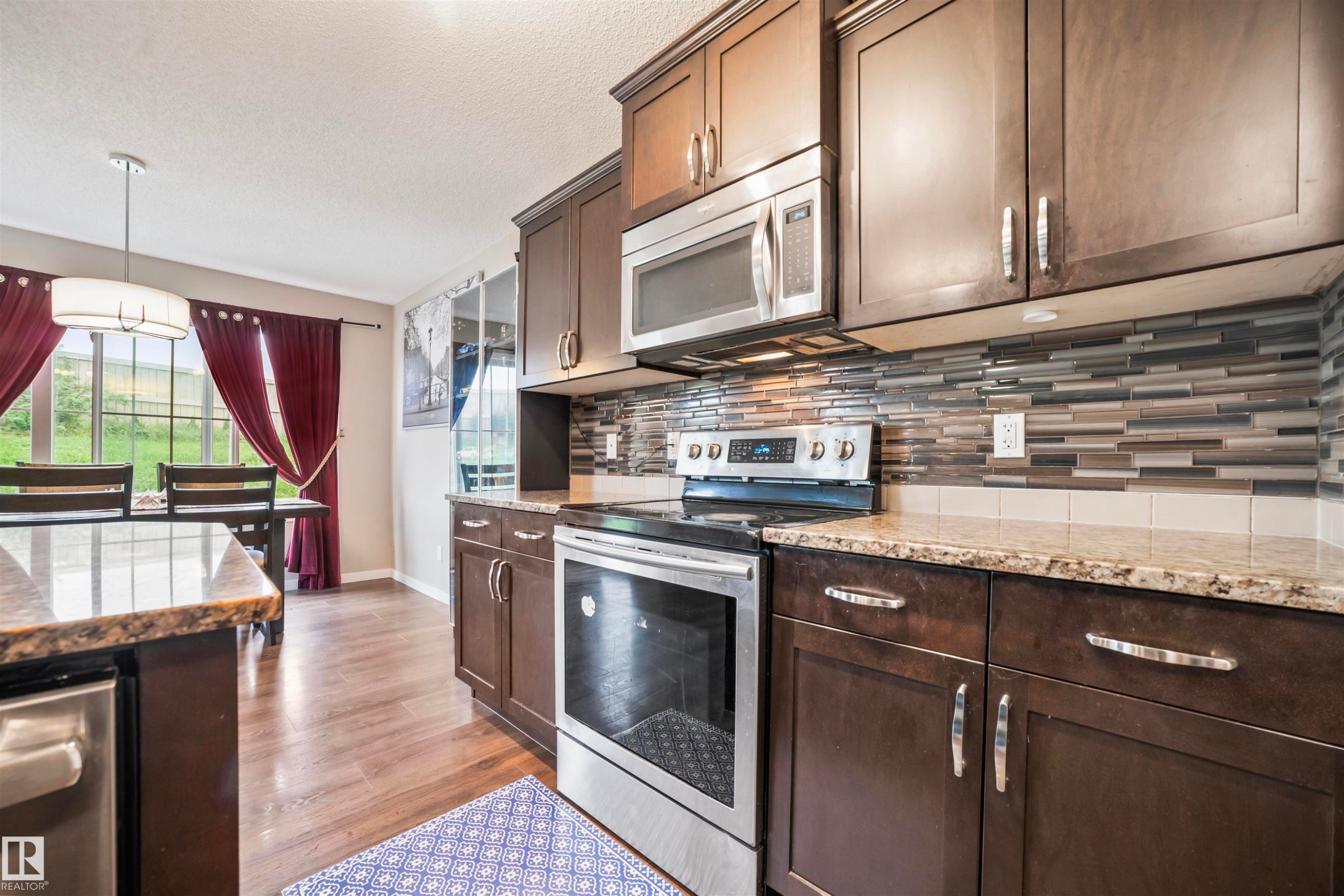 1971 51 Street Sw, Edmonton, AB - Indoor Photo Showing Kitchen