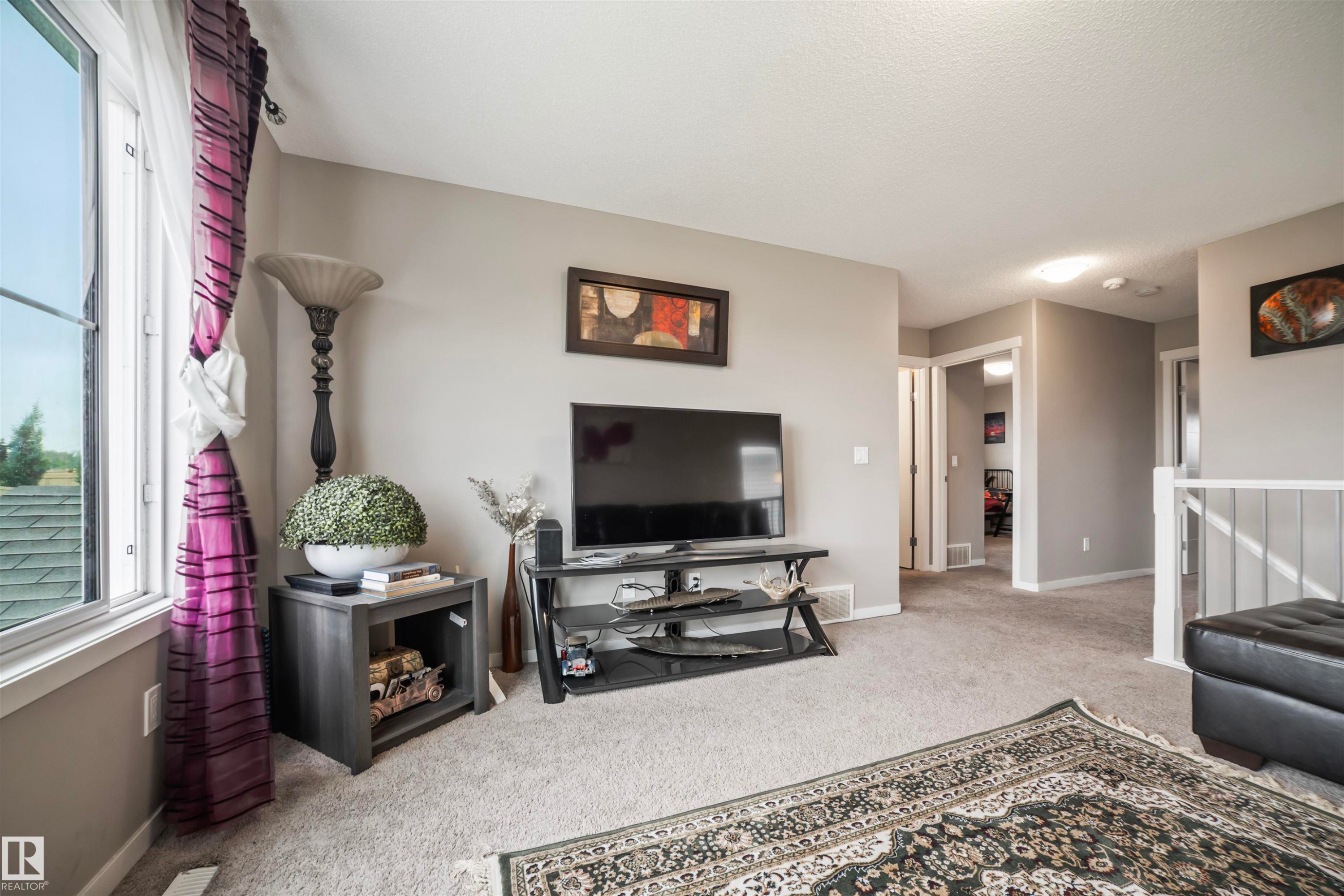 1971 51 Street Sw, Edmonton, AB - Indoor
